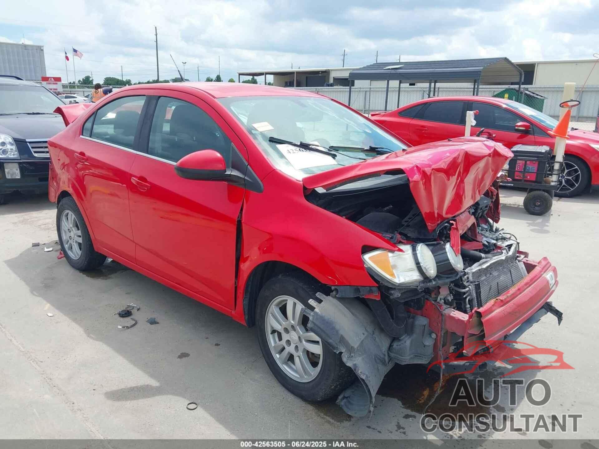 CHEVROLET SONIC 2014 - 1G1JC5SHXE4218189