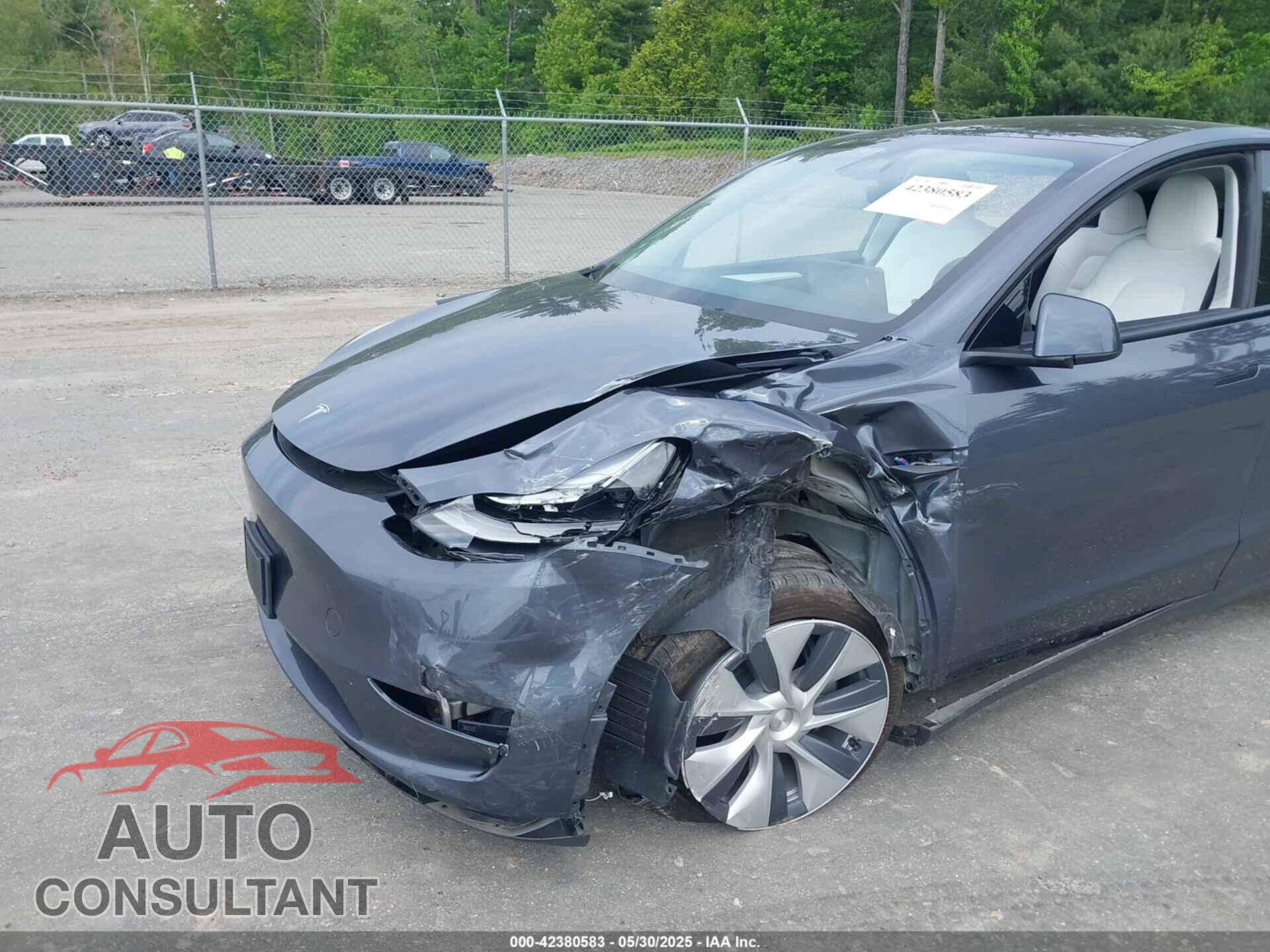 TESLA MODEL Y 2023 - 7SAYGAEEXPF856428