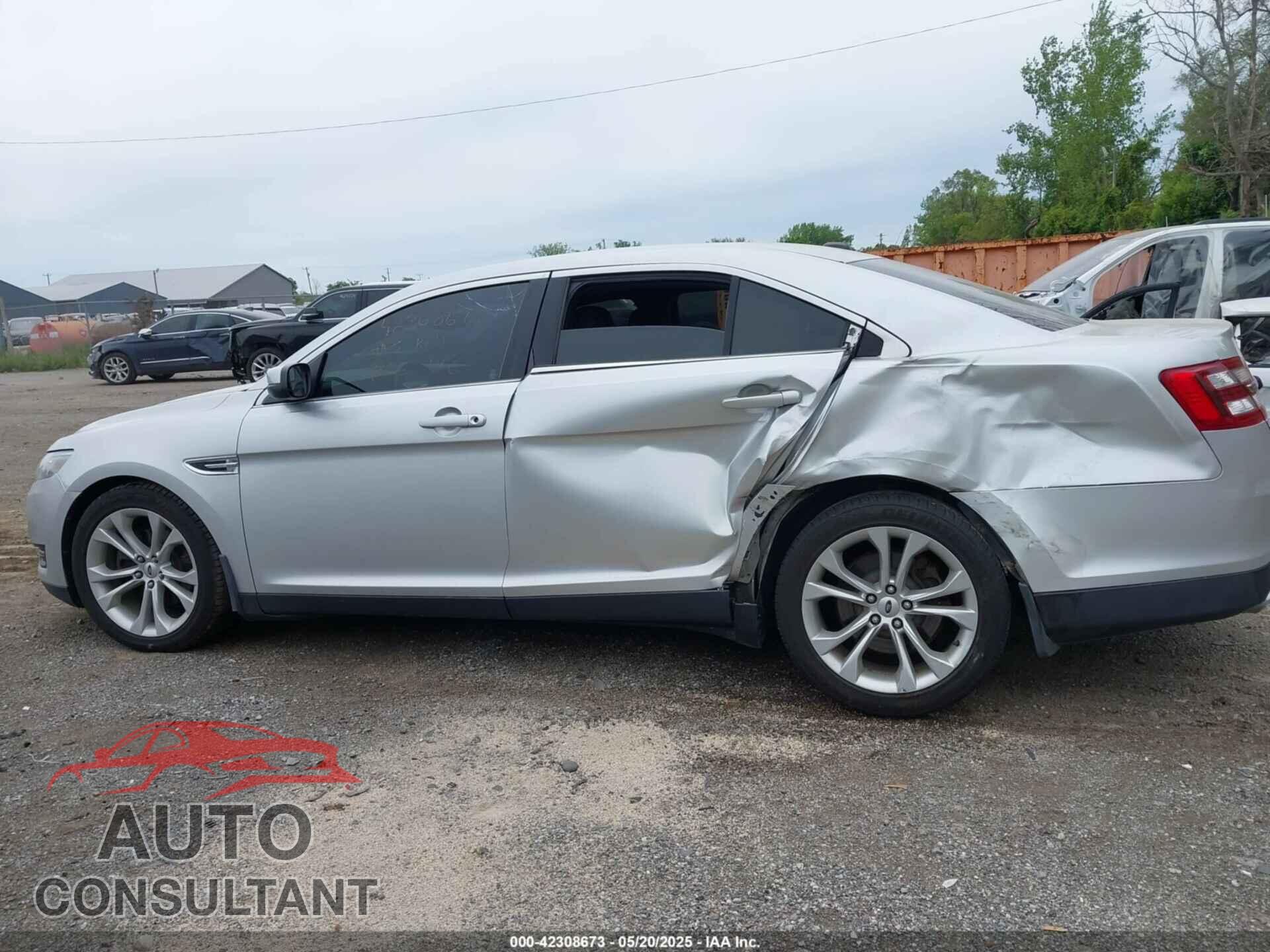 FORD TAURUS 2013 - 1FAHP2E85DG153128