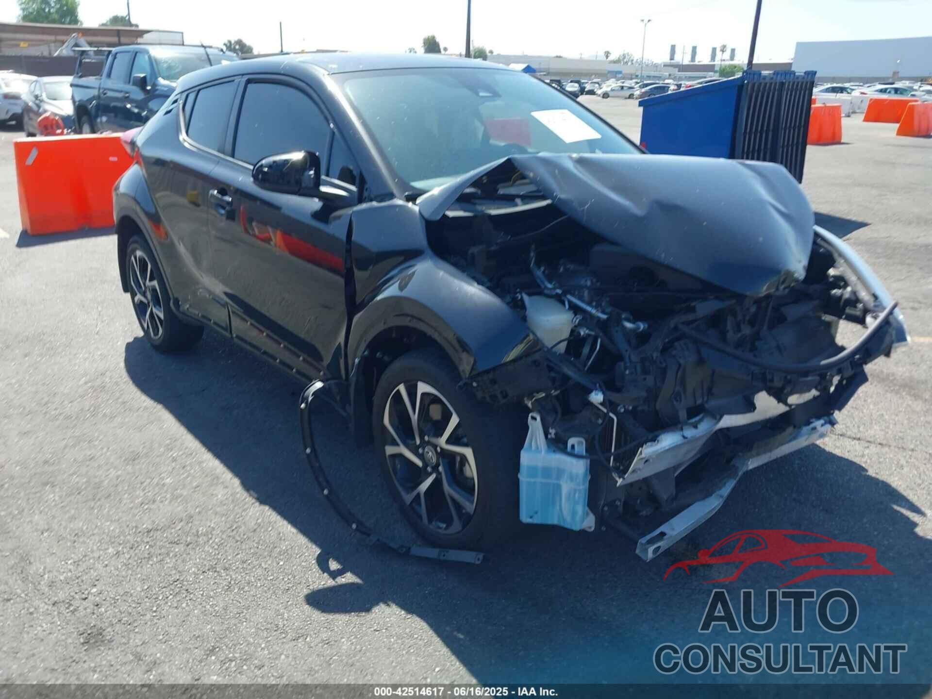 TOYOTA C-HR 2021 - JTNKHMBX2M1110658