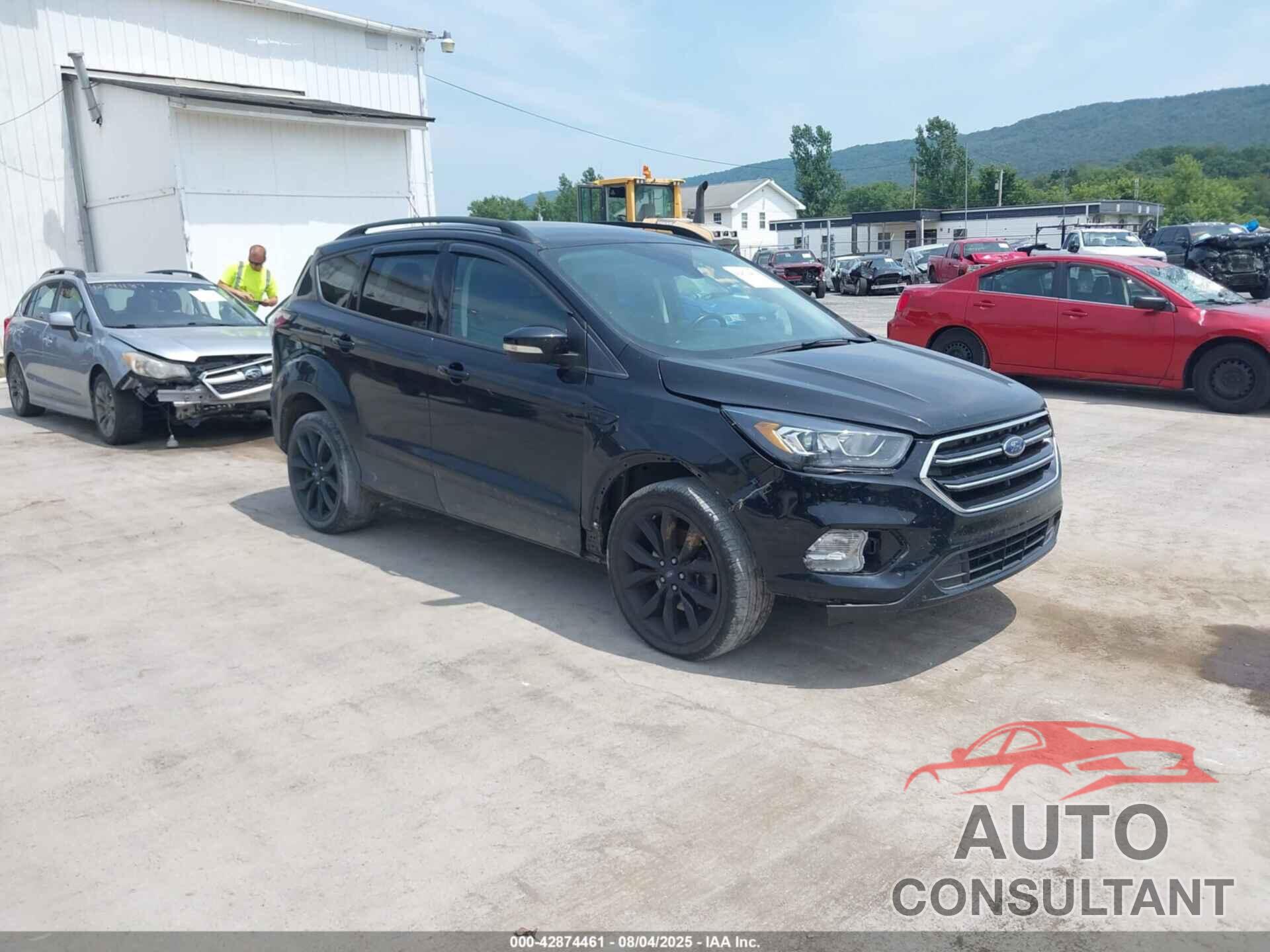 FORD ESCAPE 2017 - 1FMCU9JD1HUC21226