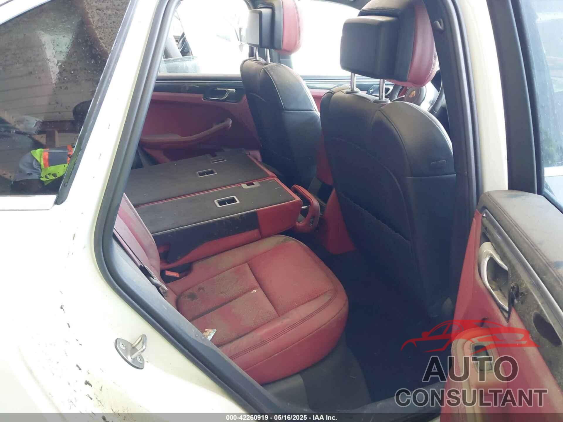 PORSCHE MACAN 2015 - WP1AB2A50FLB64939