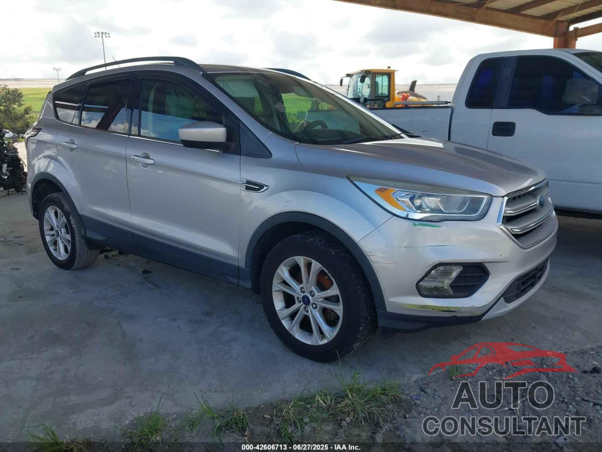 FORD ESCAPE 2017 - 1FMCU0GD9HUE70182