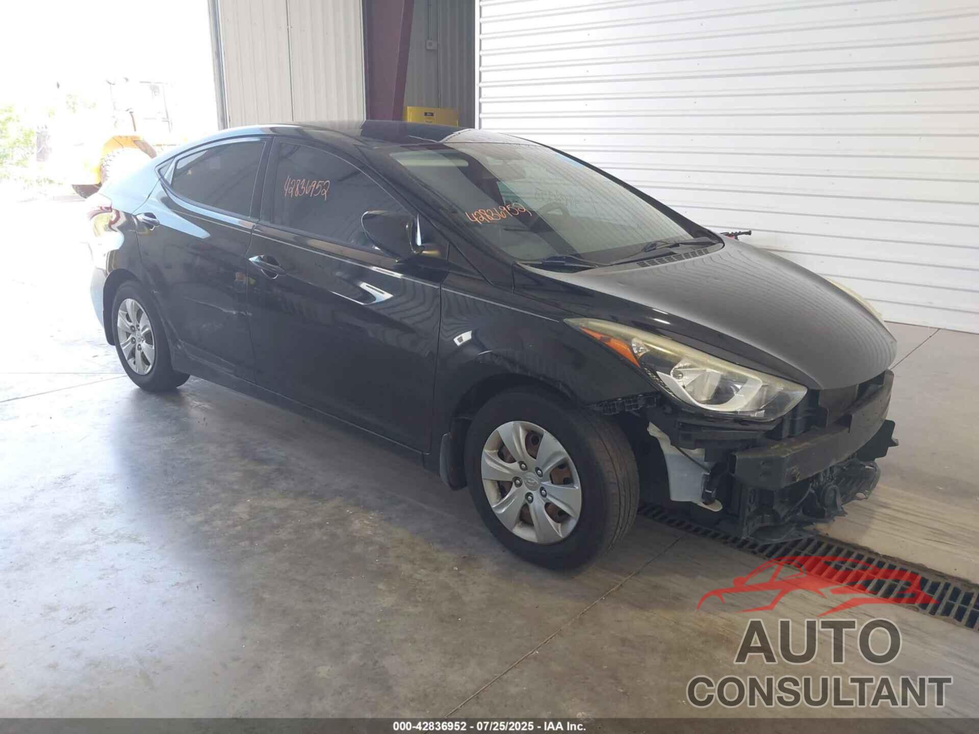 HYUNDAI ELANTRA 2016 - KMHDH4AE4GU517134