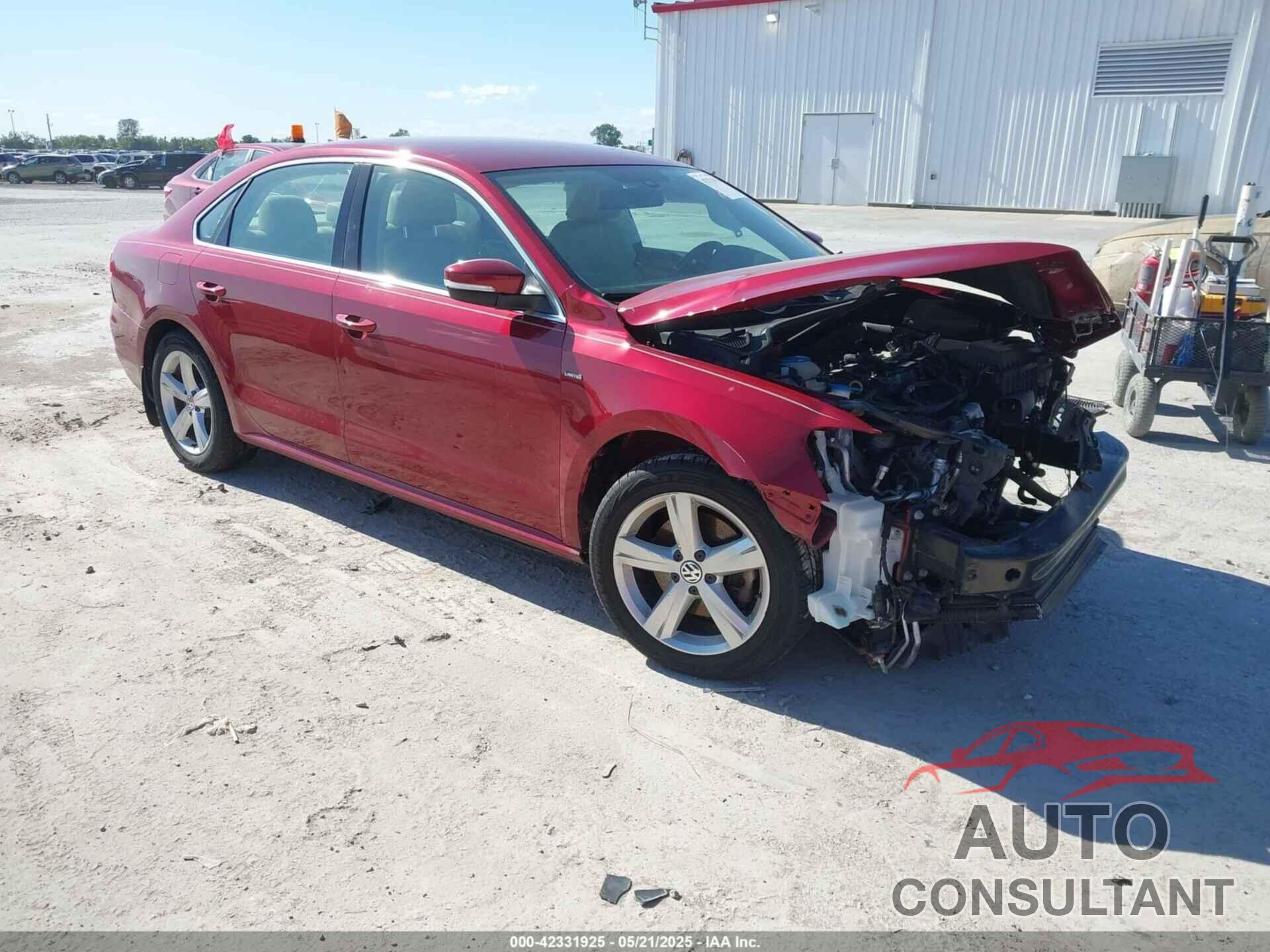 VOLKSWAGEN PASSAT 2015 - 1VWAT7A33FC112843