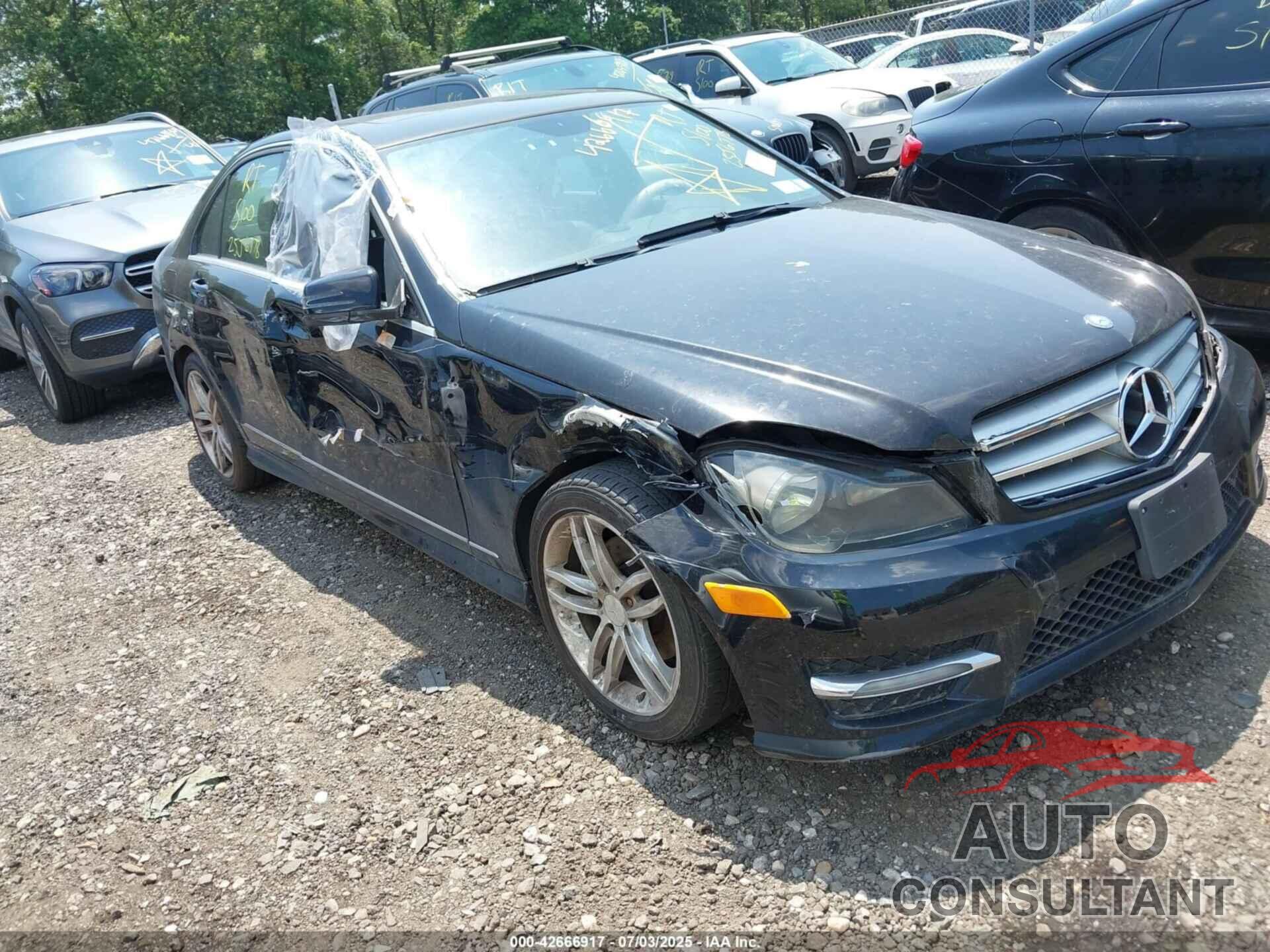 MERCEDES-BENZ C 300 2012 - WDDGF8BBXCA600961