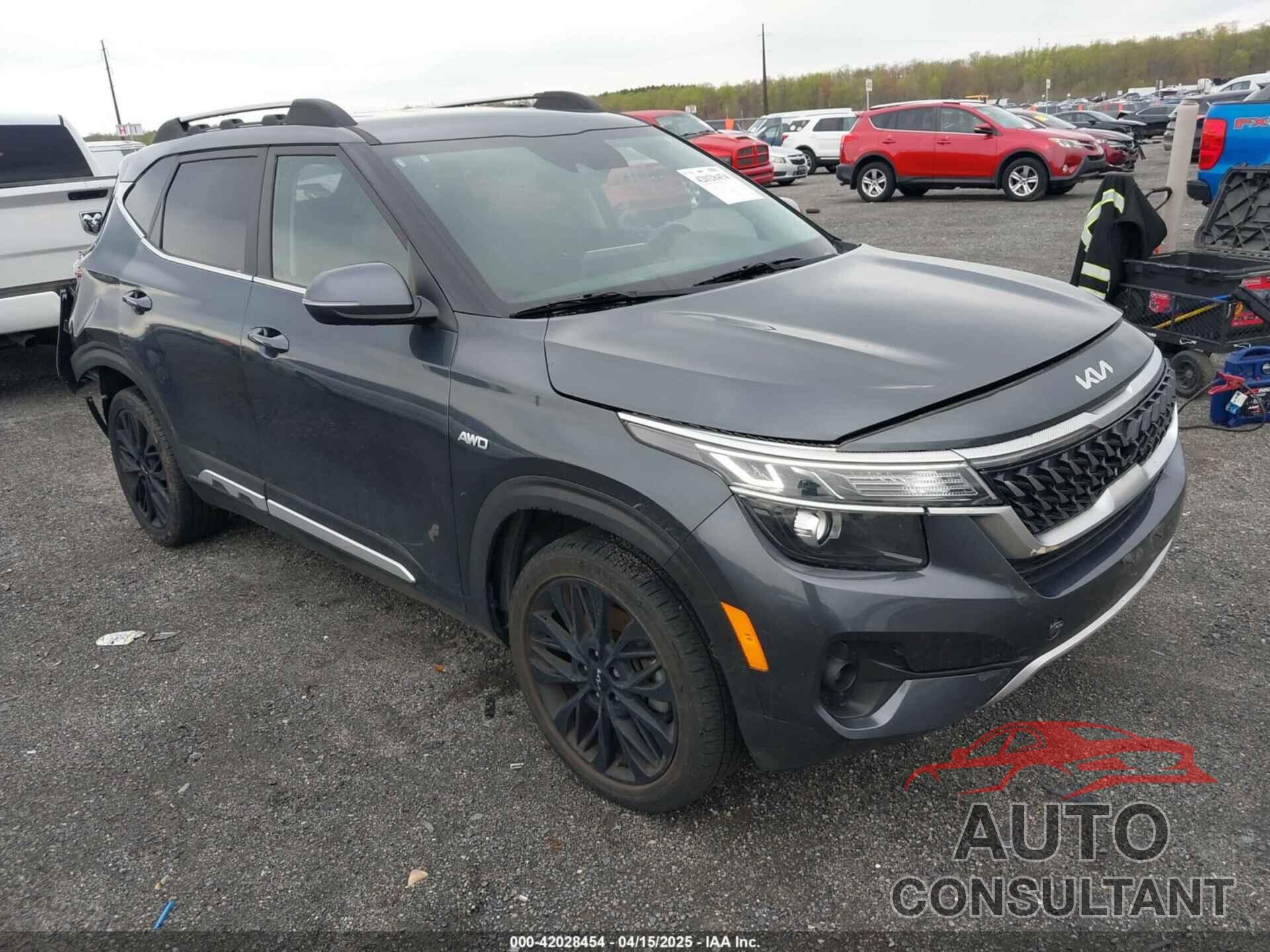KIA SELTOS 2023 - KNDEUCA27P7348312