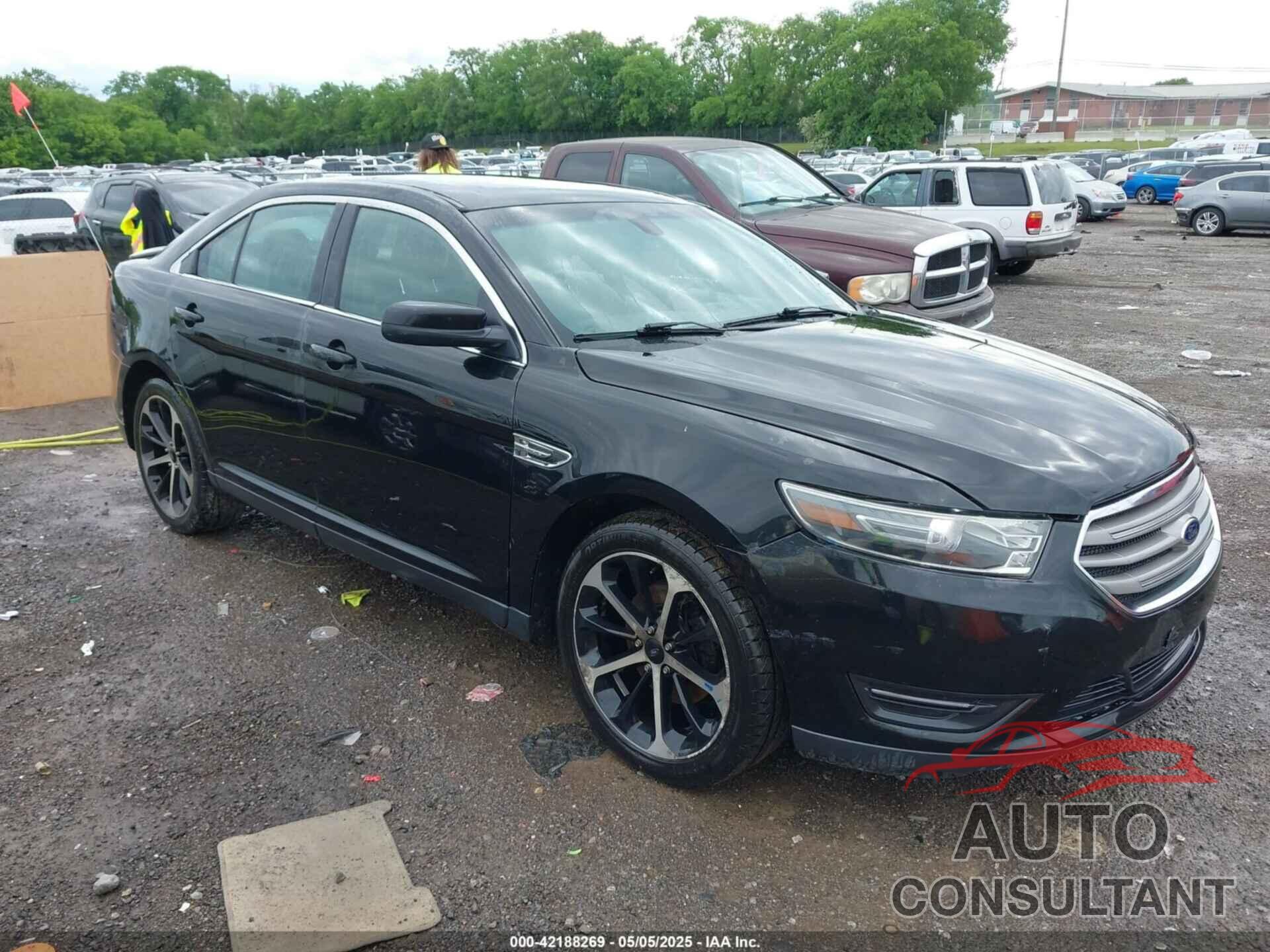 FORD TAURUS 2015 - 1FAHP2E81FG116032