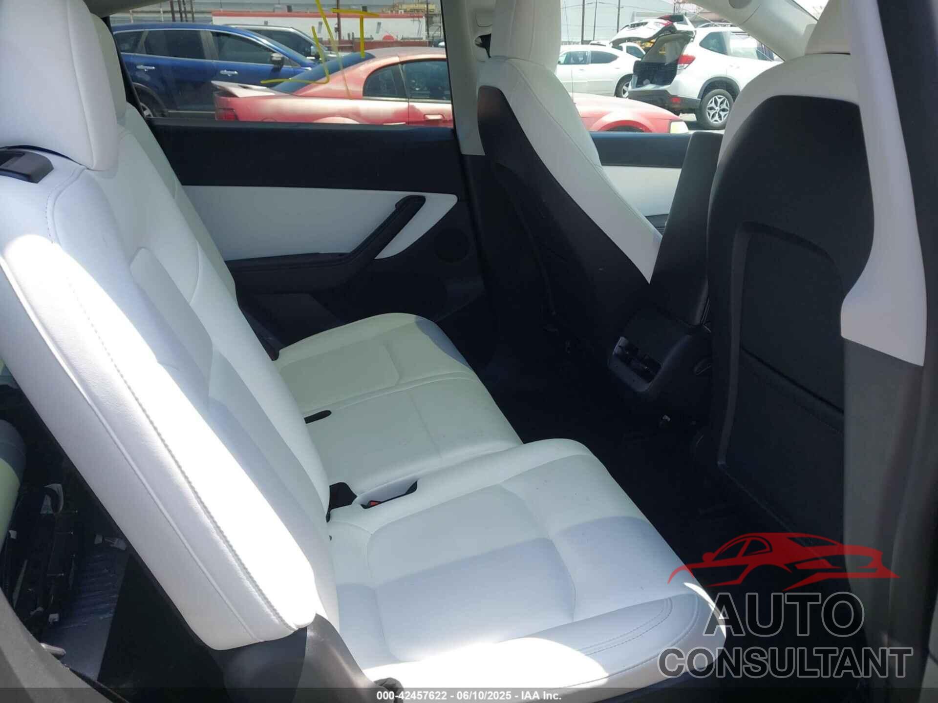 TESLA MODEL Y 2022 - 7SAYGAEE2NF358401