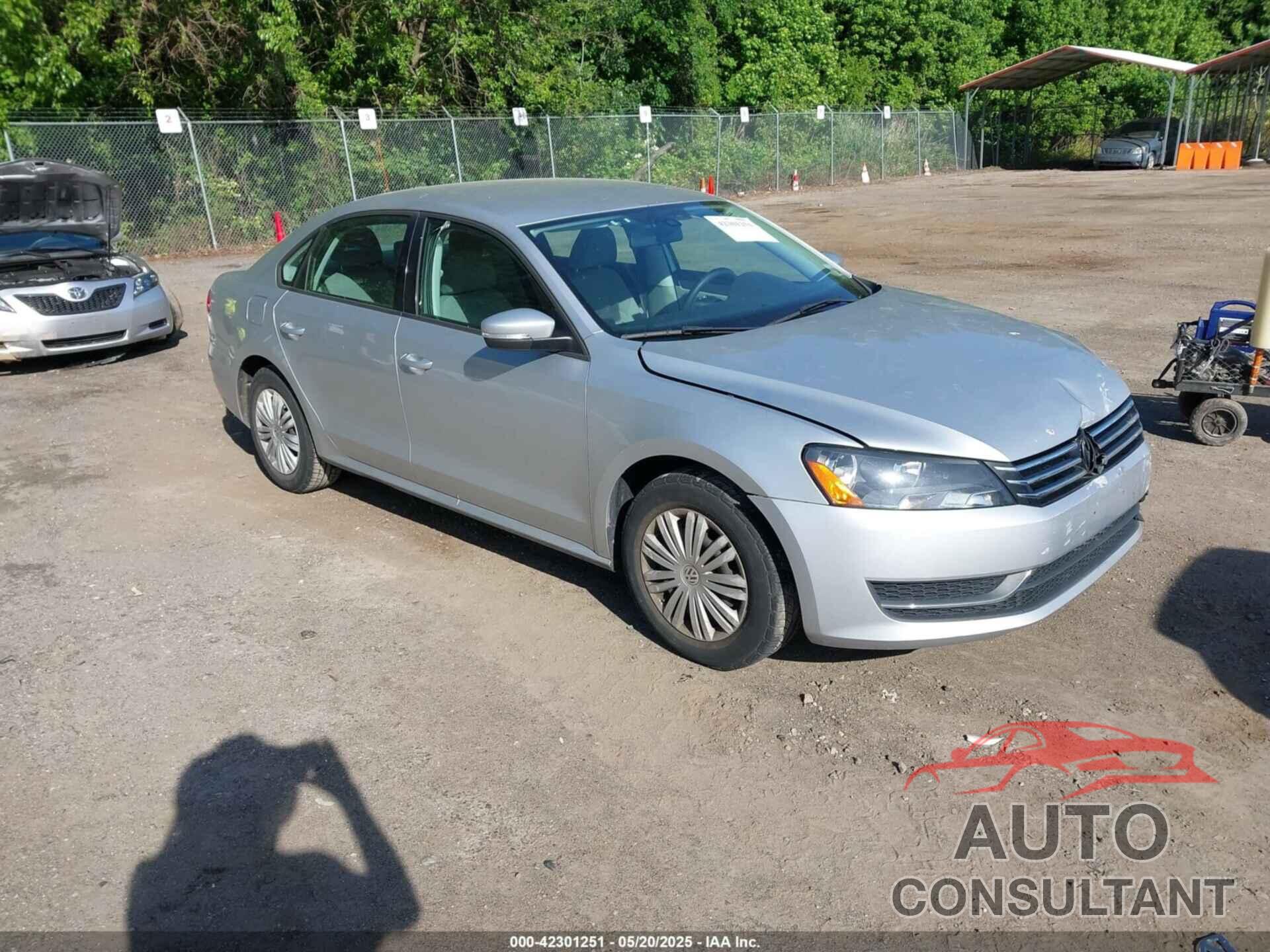 VOLKSWAGEN PASSAT 2014 - 1VWAT7A30EC084532