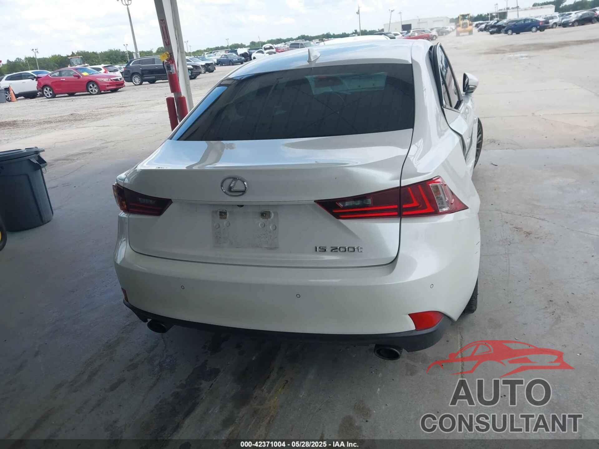 LEXUS IS 200T 2016 - JTHBA1D20G5002916