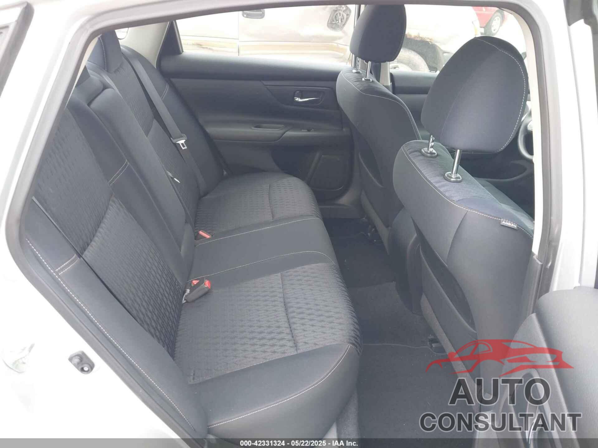 NISSAN ALTIMA 2017 - 1N4AL3AP9HC476384