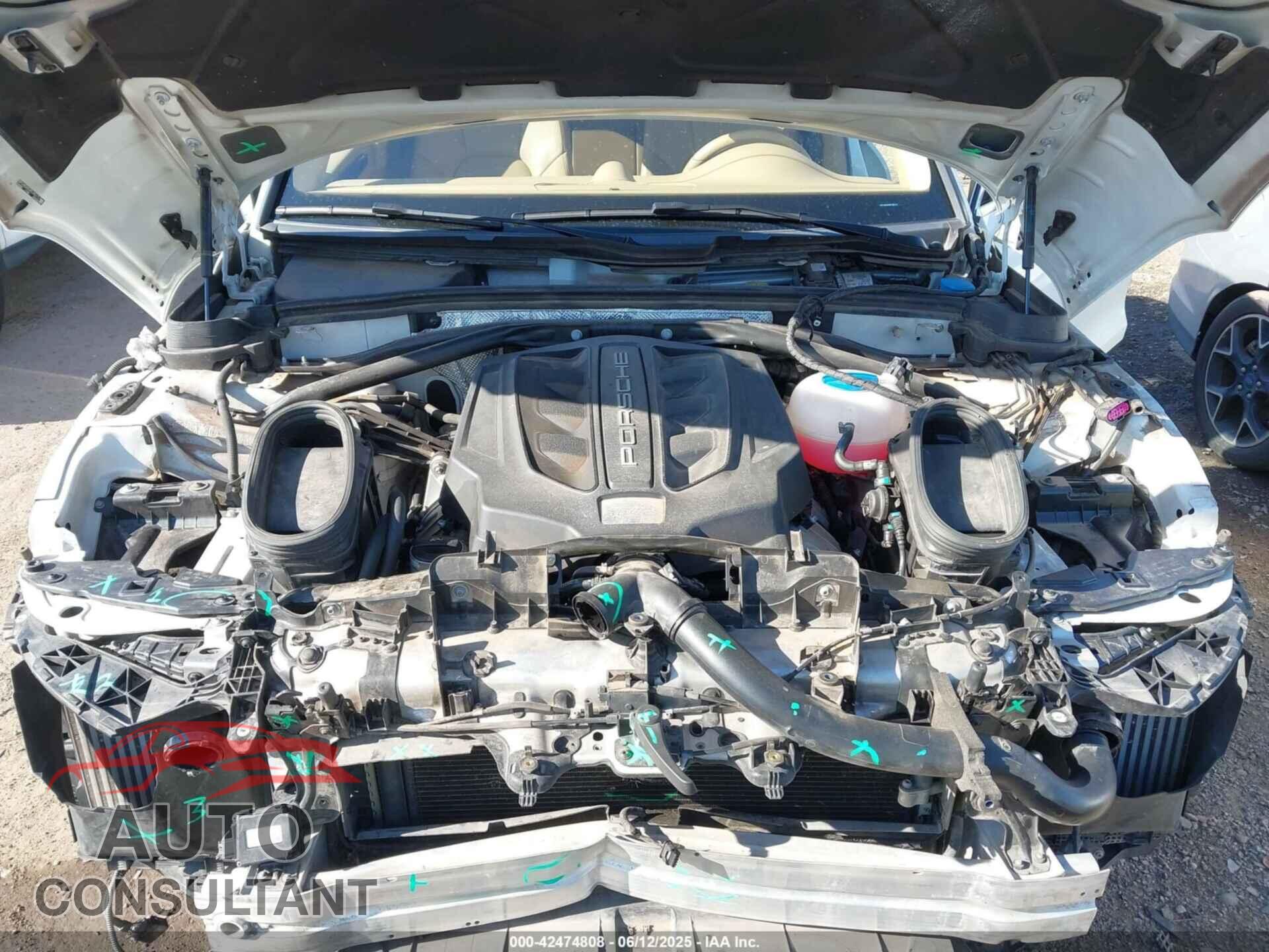 PORSCHE MACAN 2015 - WP1AB2A55FLB51717