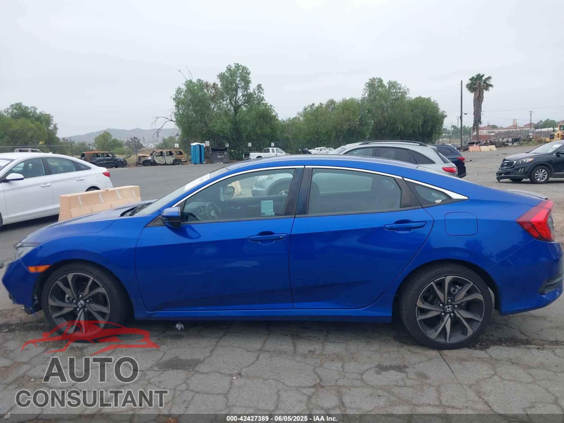 HONDA CIVIC 2019 - 2HGFC2F80KH569019