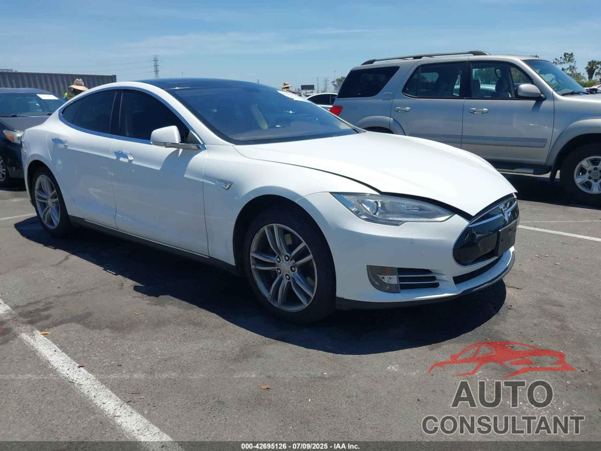 TESLA MODEL S 2013 - 5YJSA1CG9DFP20568