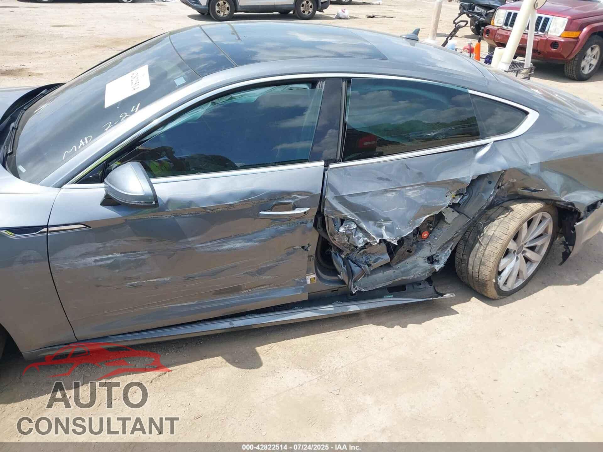 AUDI A5 2018 - WAUBNCF58JA005258