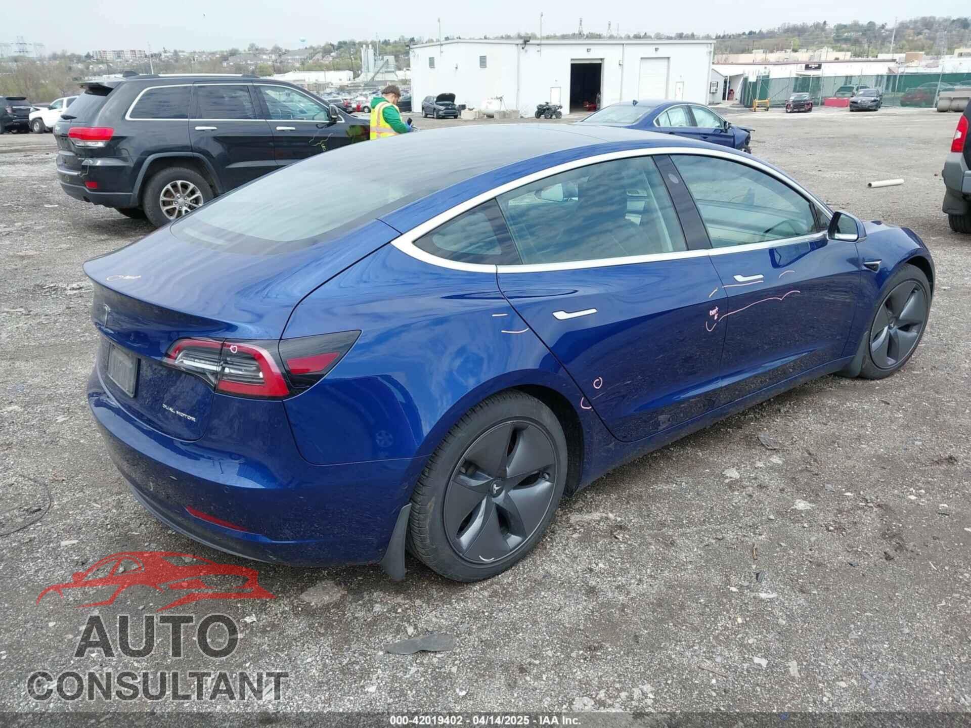 TESLA MODEL 3 2019 - 5YJ3E1EB5KF497582