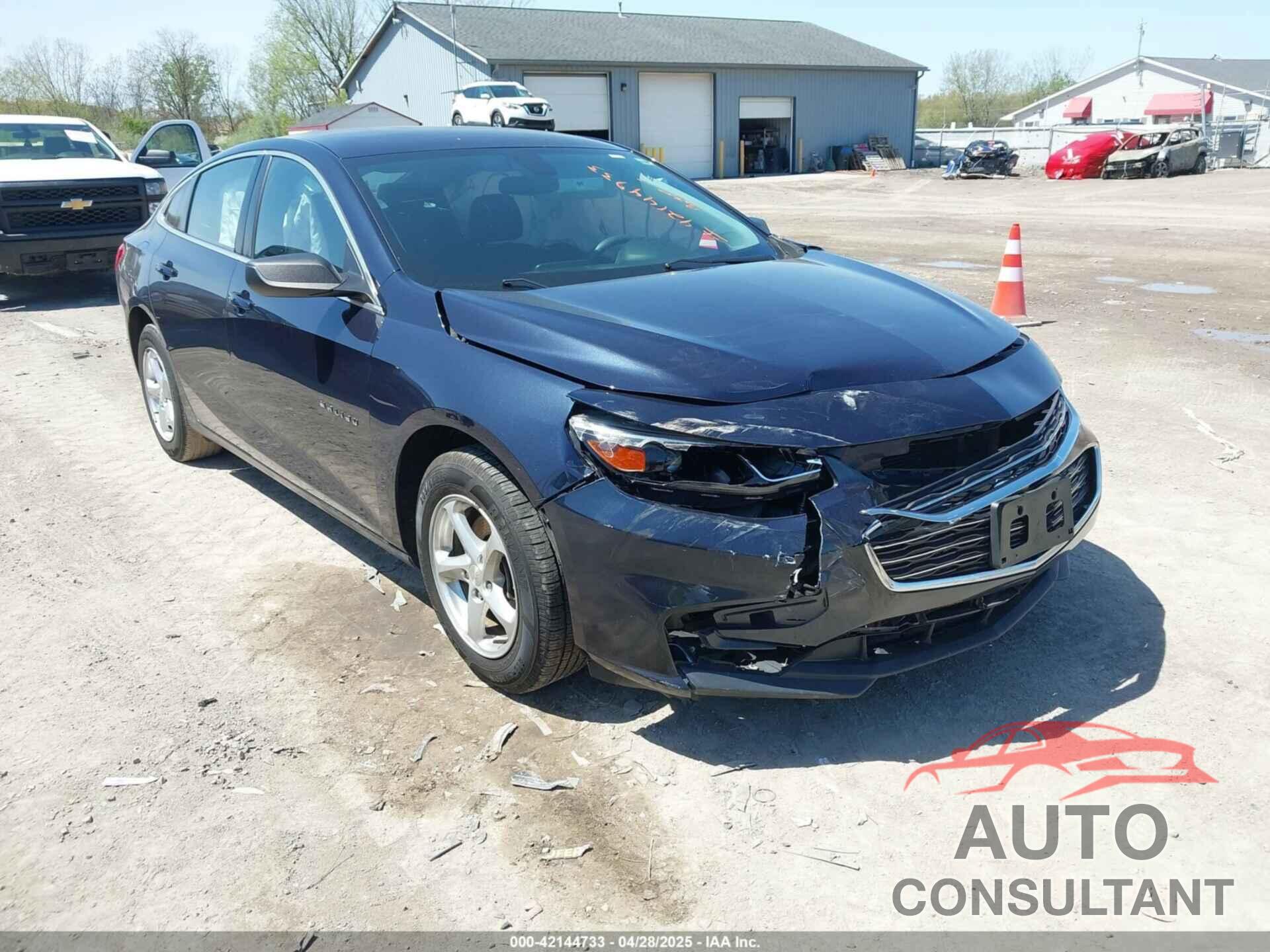 CHEVROLET MALIBU 2017 - 1G1ZC5ST4HF241340