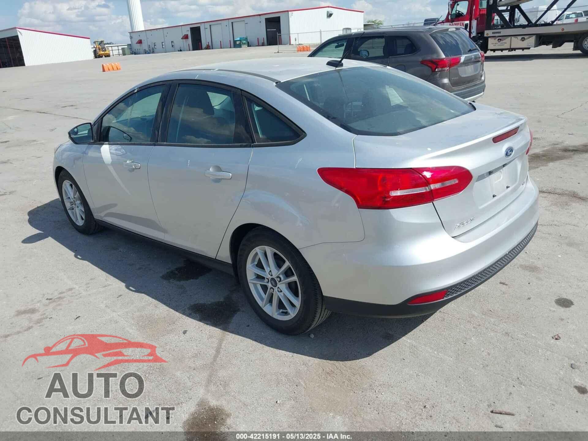 FORD FOCUS 2015 - 1FADP3F22FL237903