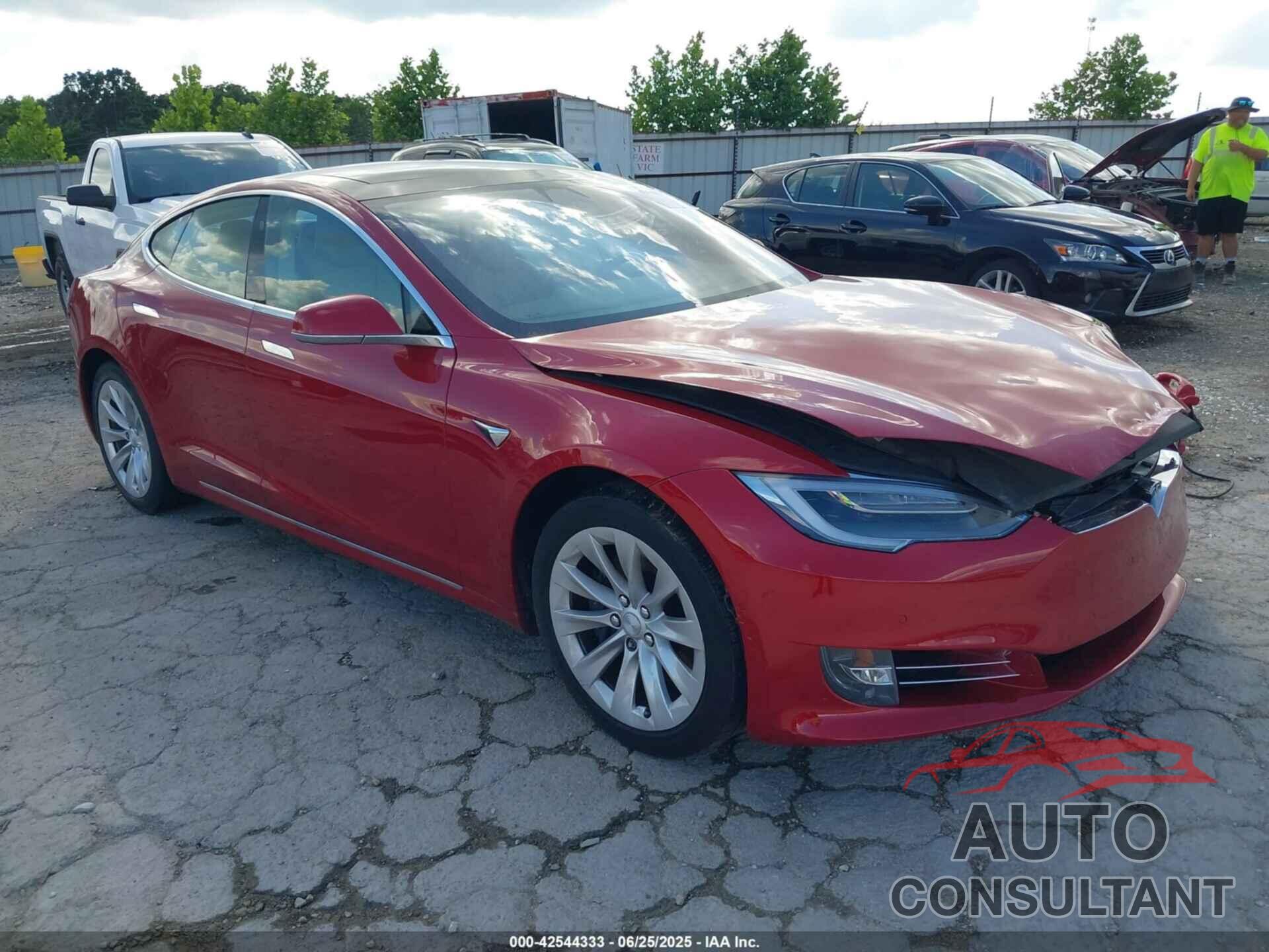 TESLA MODEL S 2017 - 5YJSA1E14HF199130