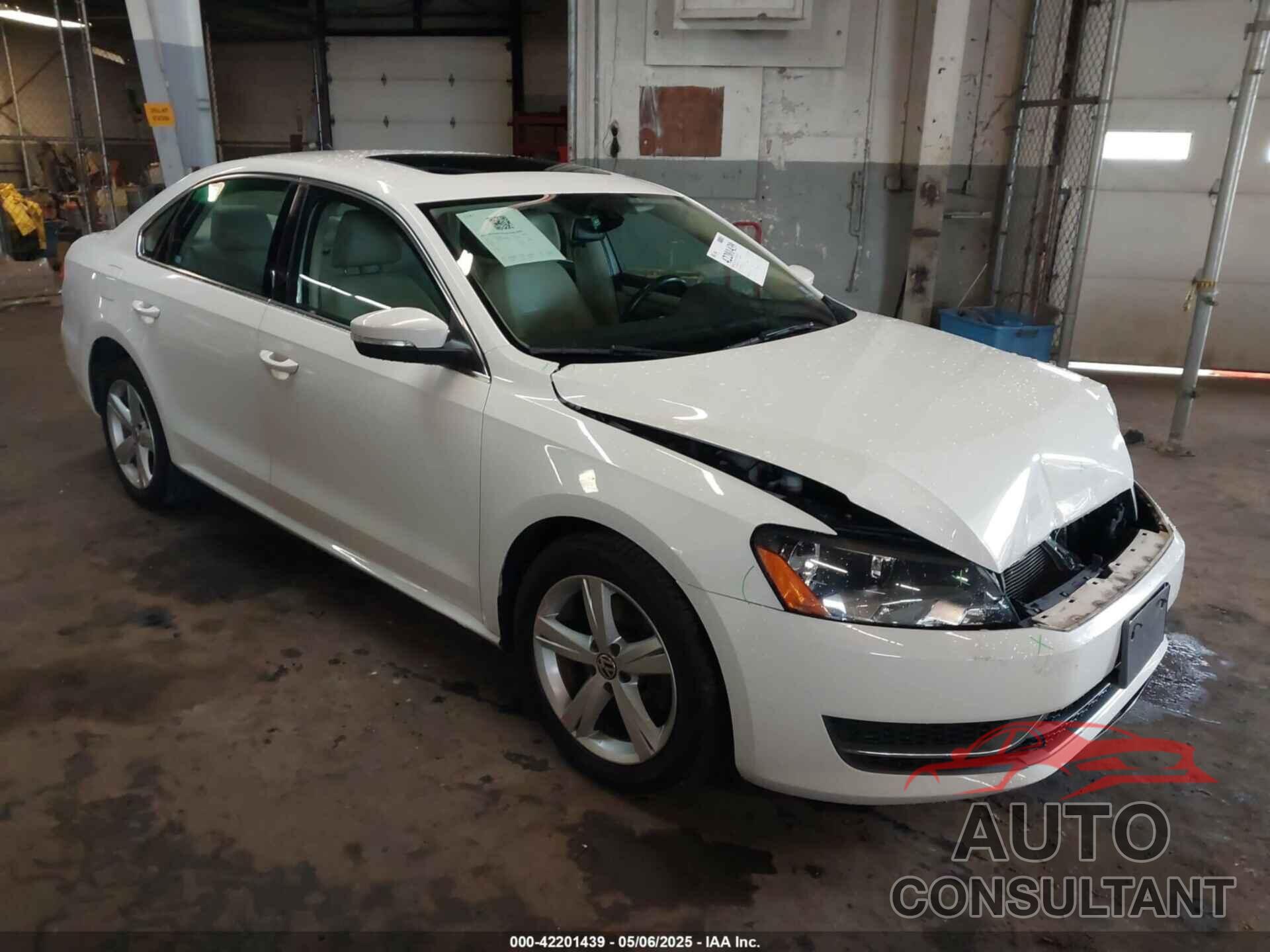 VOLKSWAGEN PASSAT 2013 - 1VWBP7A3XDC059046