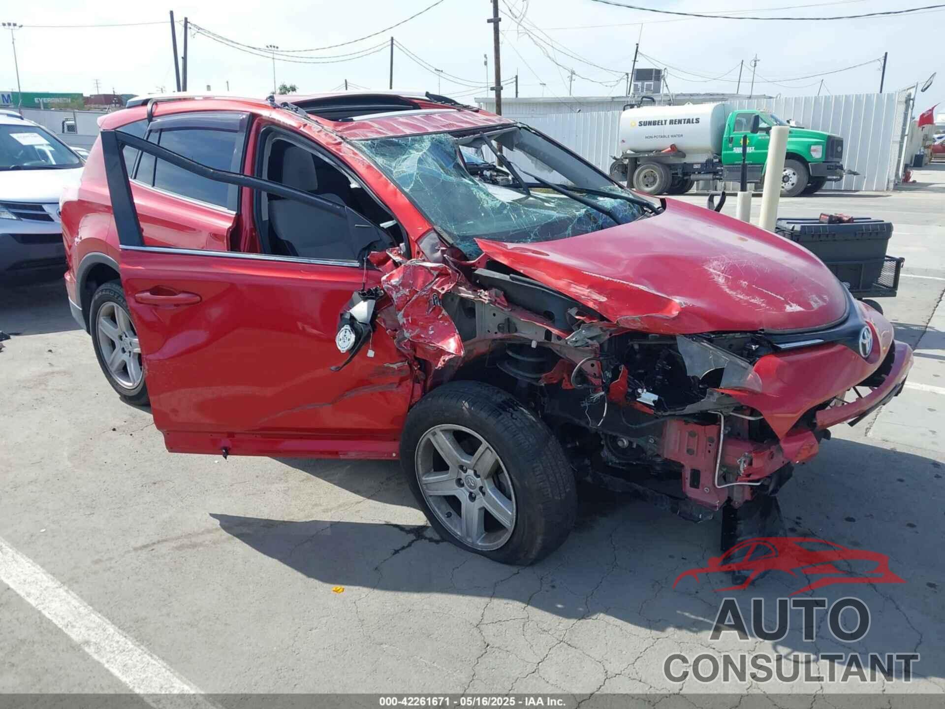 TOYOTA RAV4 2016 - JTMWFREV8GJ096885