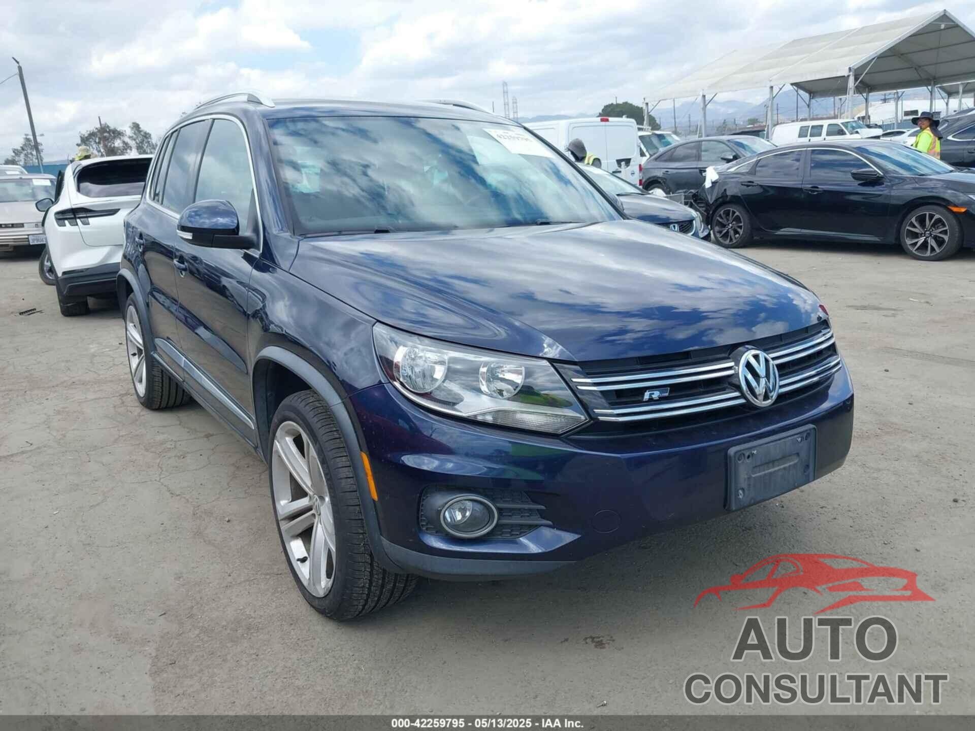 VOLKSWAGEN TIGUAN 2016 - WVGAV7AX3GW604980