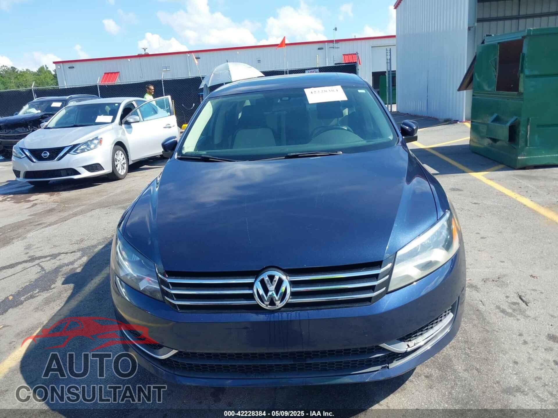 VOLKSWAGEN PASSAT 2014 - 1VWBT7A33EC051352