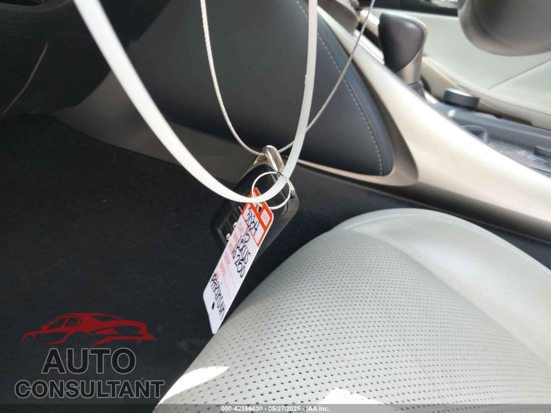 LEXUS IS 250 2015 - JTHBF1D24F5053805