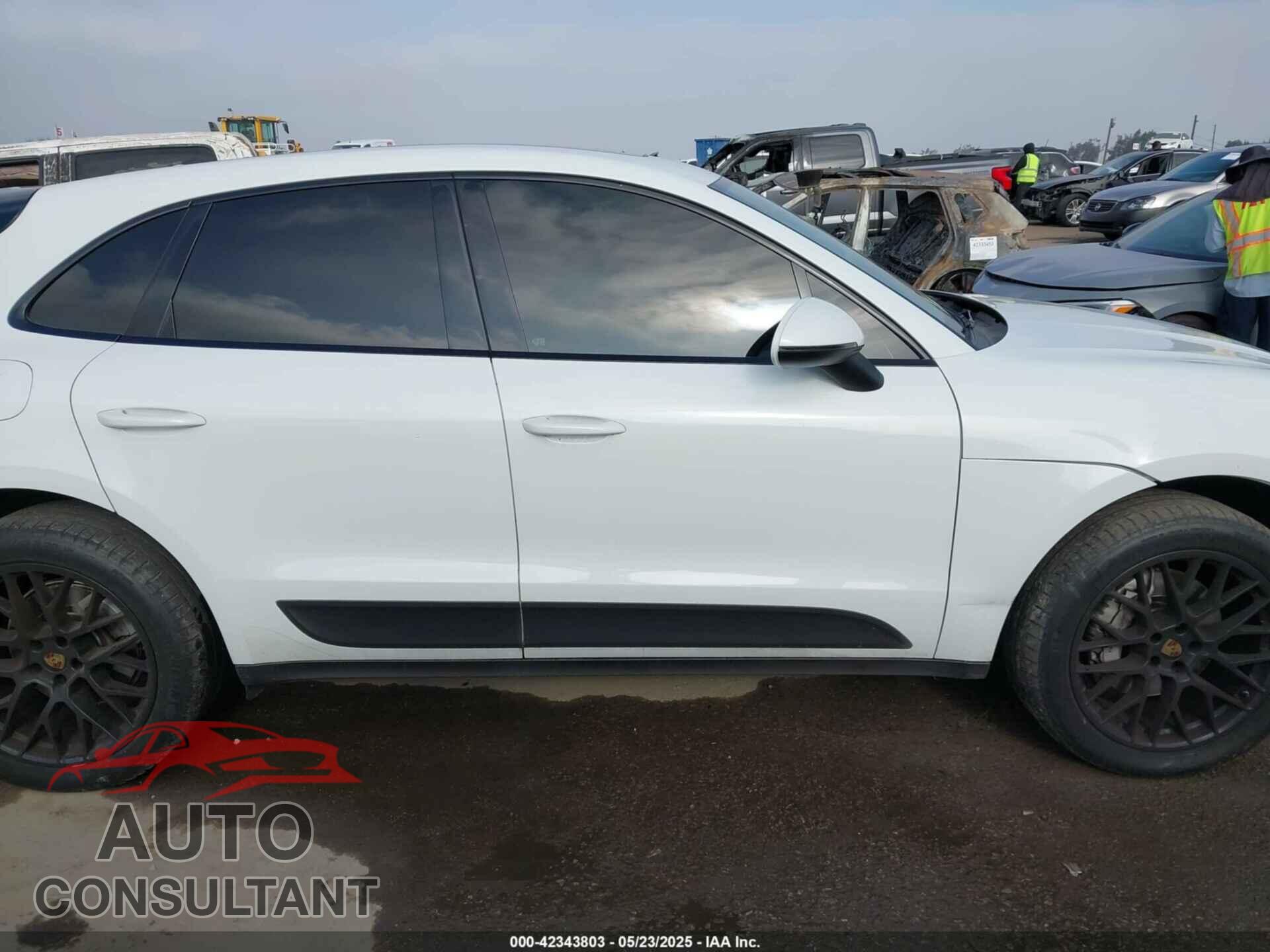 PORSCHE MACAN 2017 - WP1AB2A57HLB18303