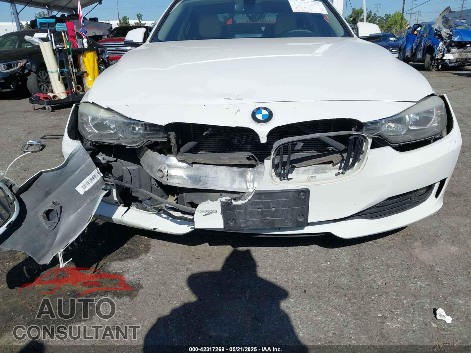 BMW 320I 2013 - WBA3C3C55DF980712