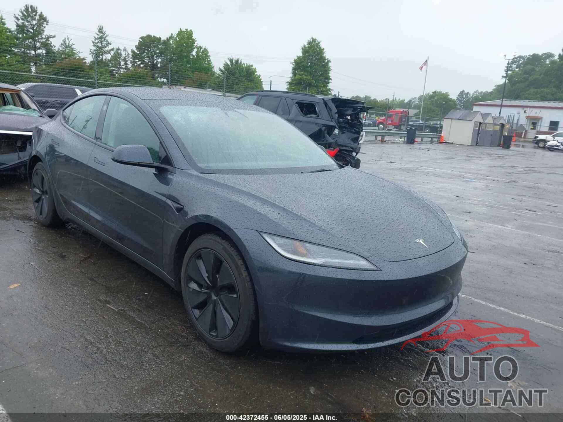 TESLA MODEL 3 2025 - 5YJ3E1EA3SF921414