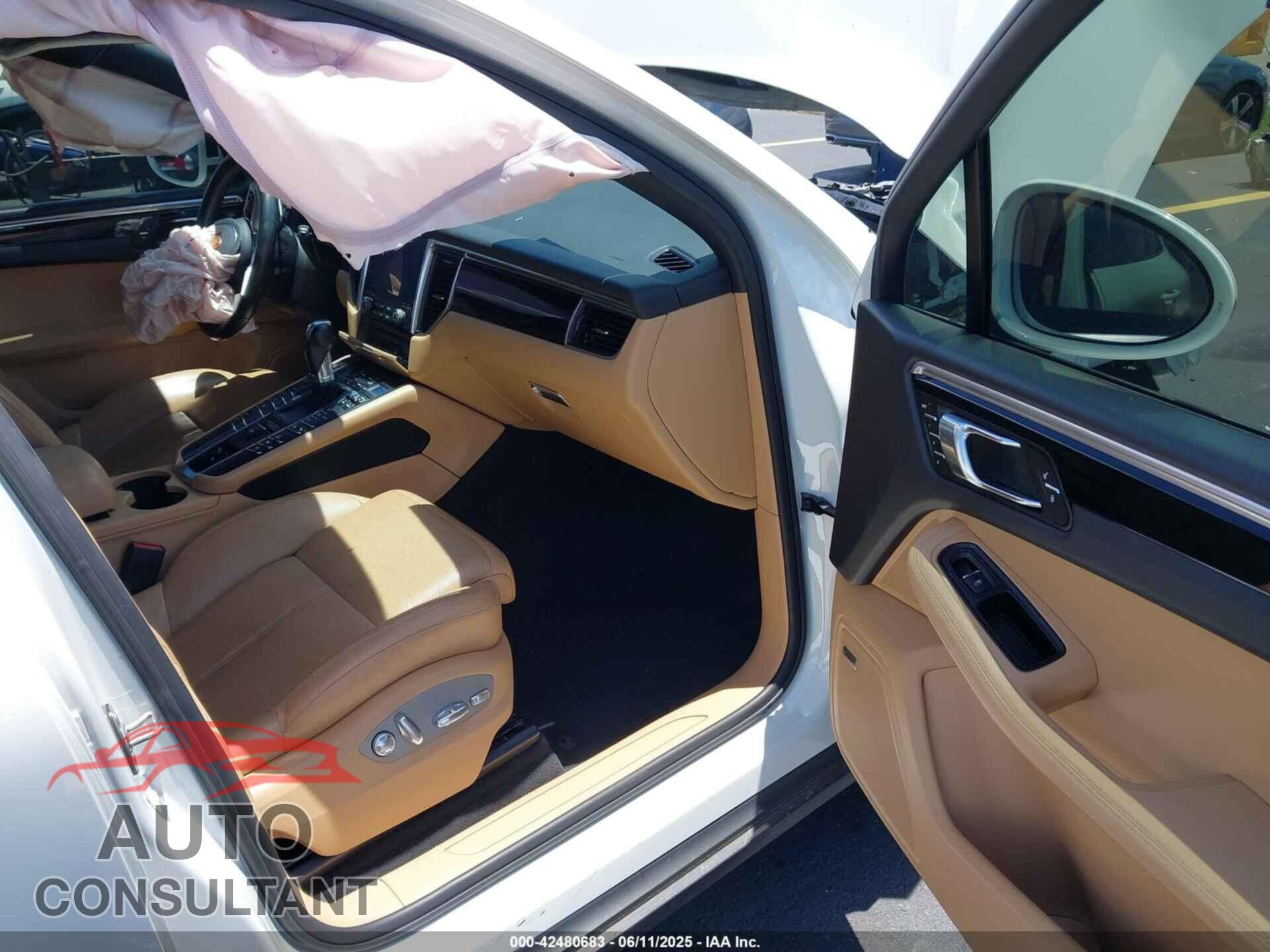 PORSCHE MACAN 2018 - WP1AA2A55JLB07597