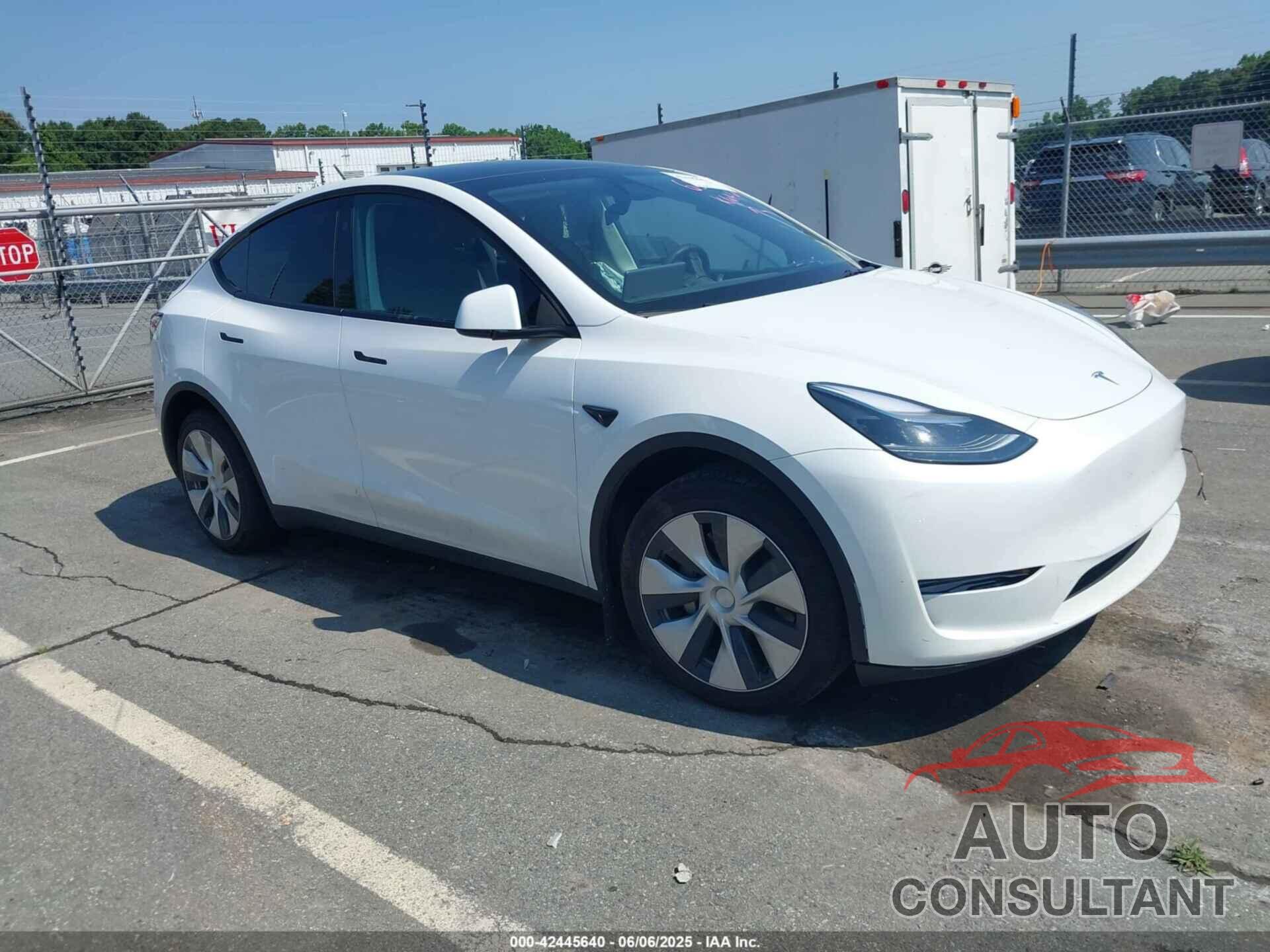 TESLA MODEL Y 2023 - 7SAYGDEE7PF876508