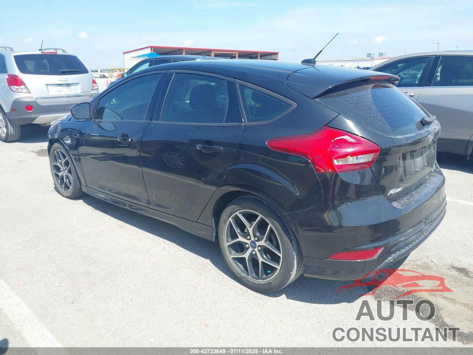 FORD FOCUS 2015 - 1FADP3K23FL210621