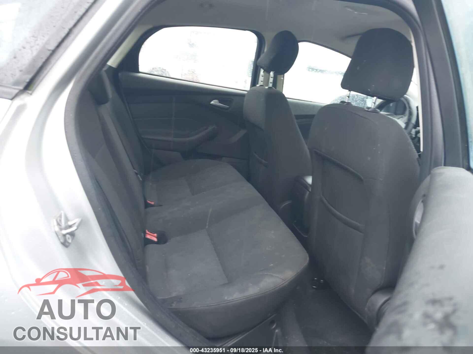 FORD FOCUS 2016 - 1FADP3F27GL271501