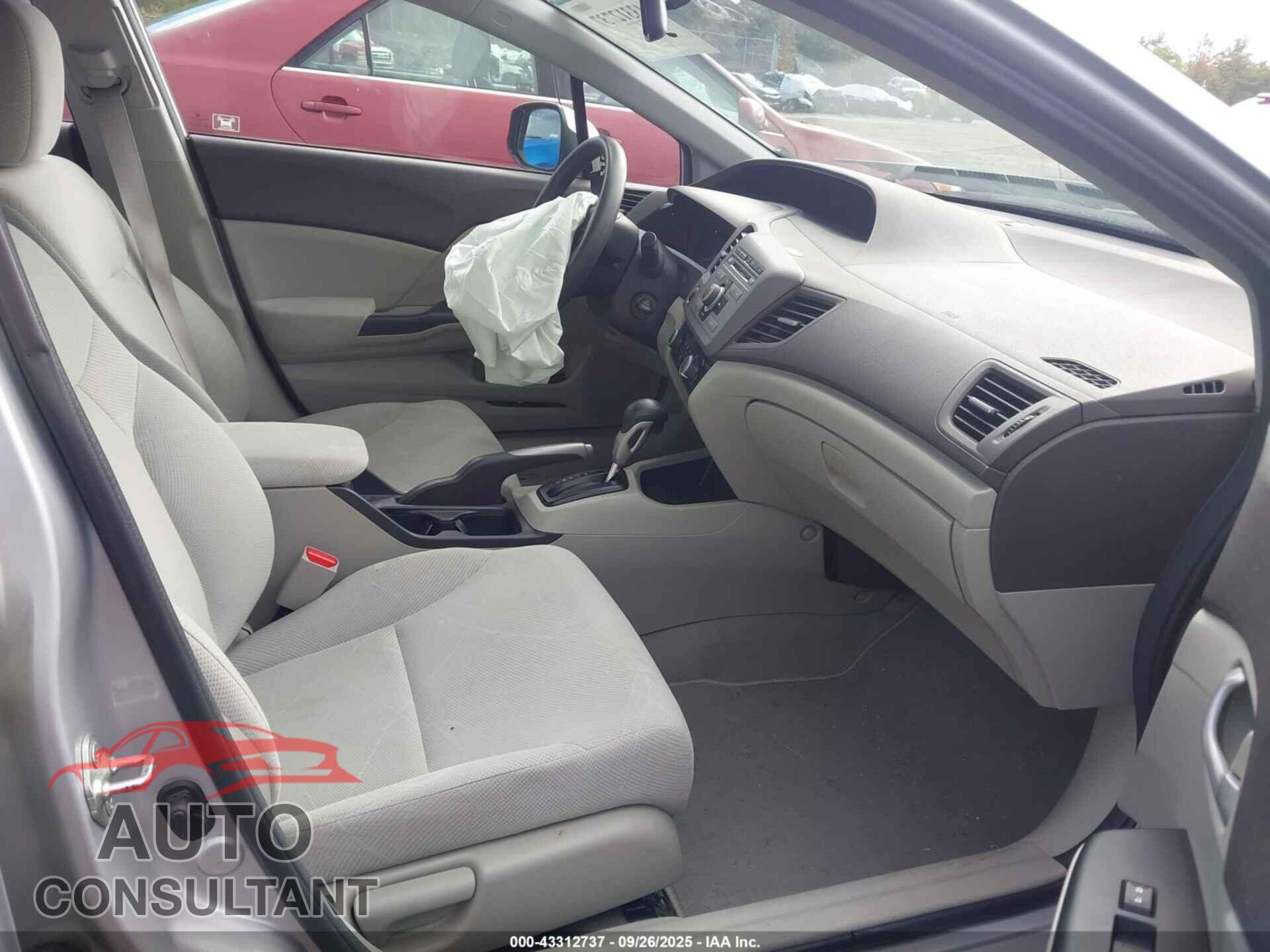 HONDA CIVIC 2012 - 2HGFB2F55CH564330