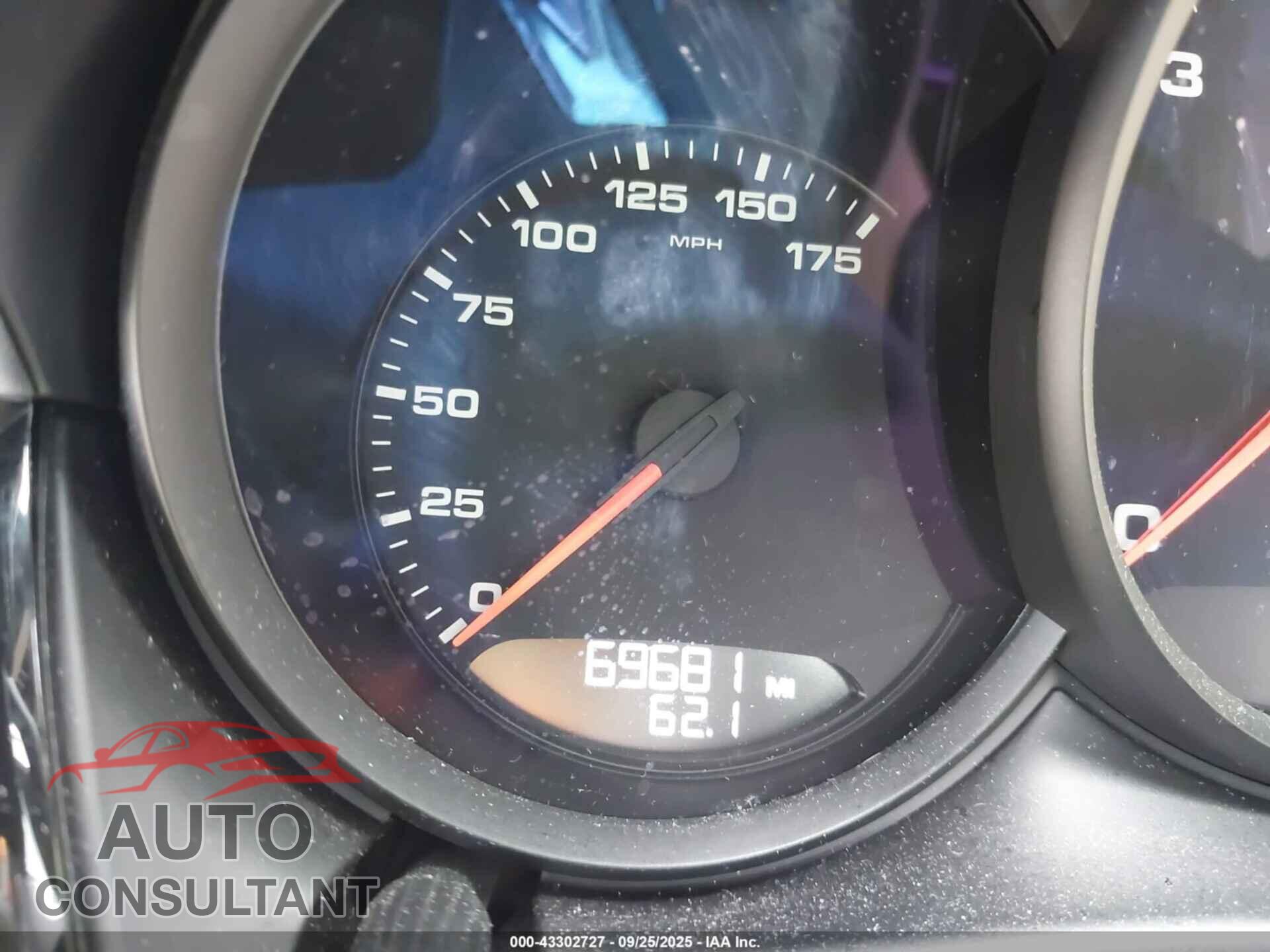 PORSCHE MACAN 2018 - WP1AA2A50JLB11220