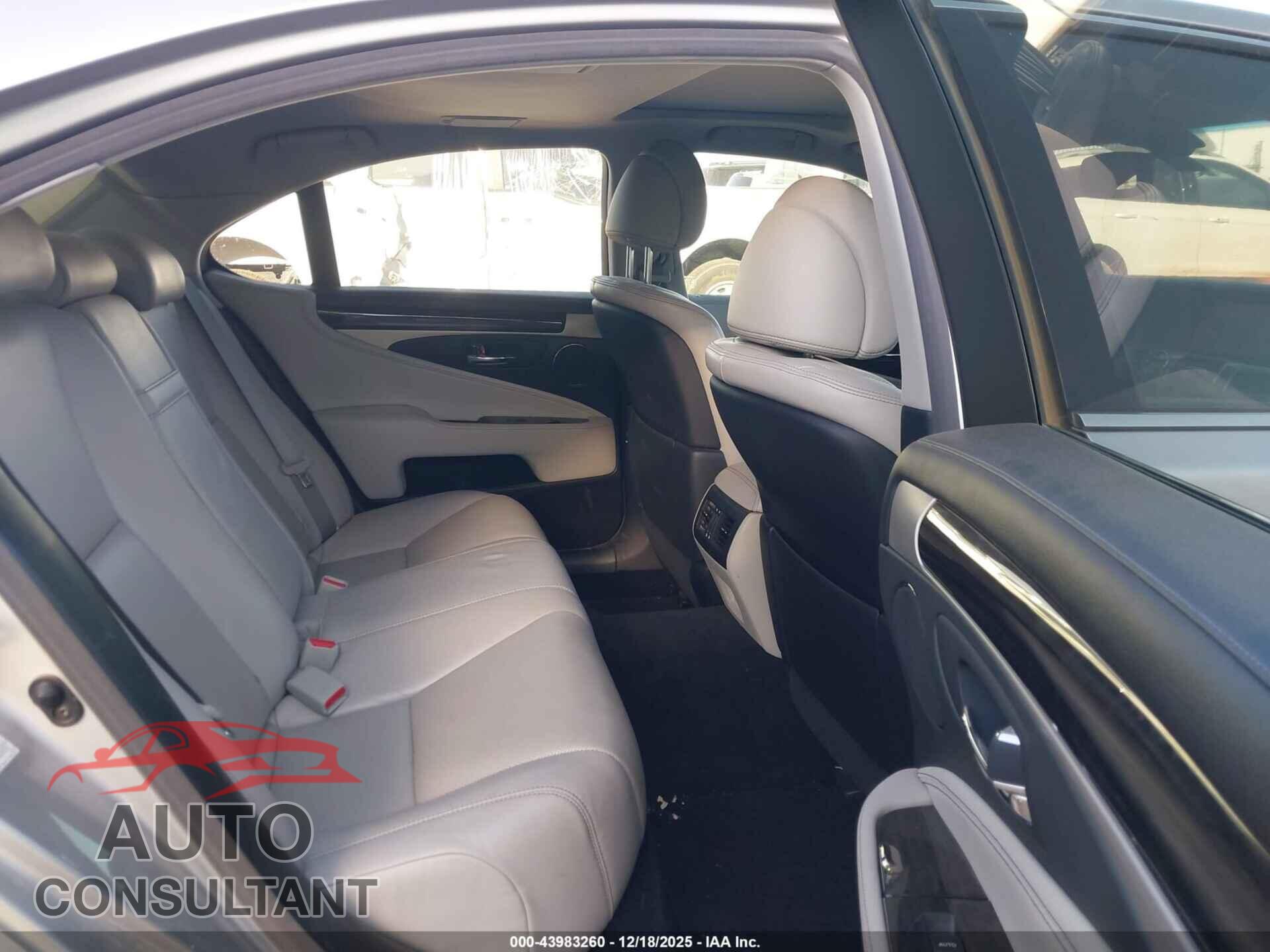 LEXUS LS 460 2016 - JTHBL5EF6G5139846