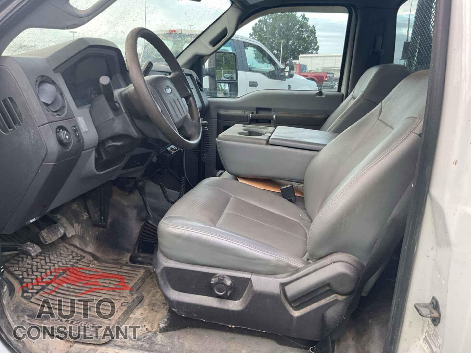FORD F-250 2012 - 1FTBF2B62CEC57544