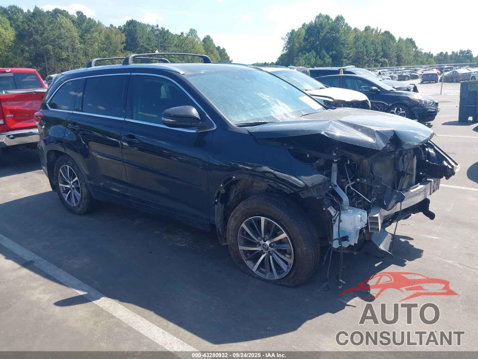 TOYOTA HIGHLANDER 2018 - 5TDJZRFH3JS561349