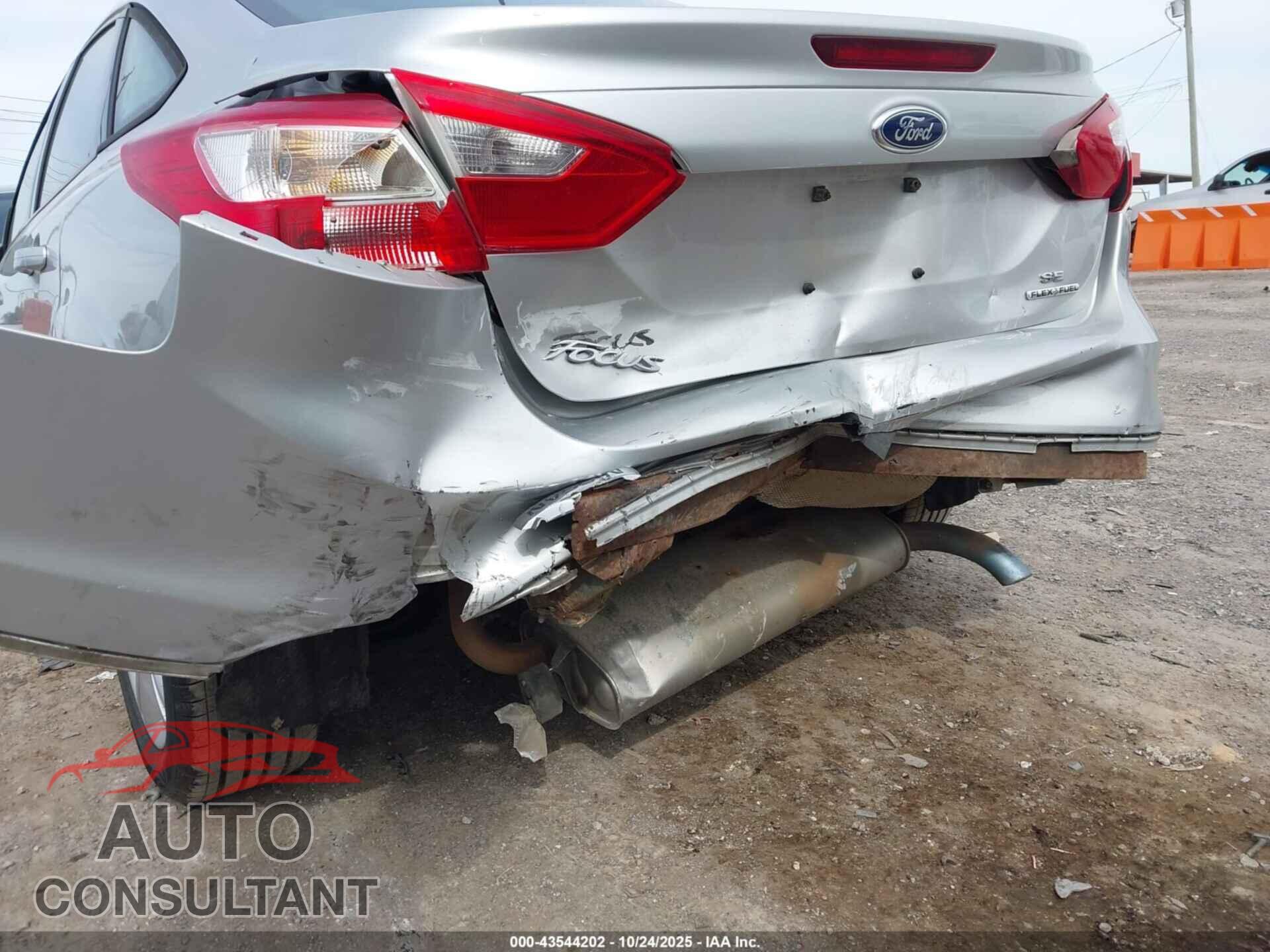 FORD FOCUS 2014 - 1FADP3F23EL133239