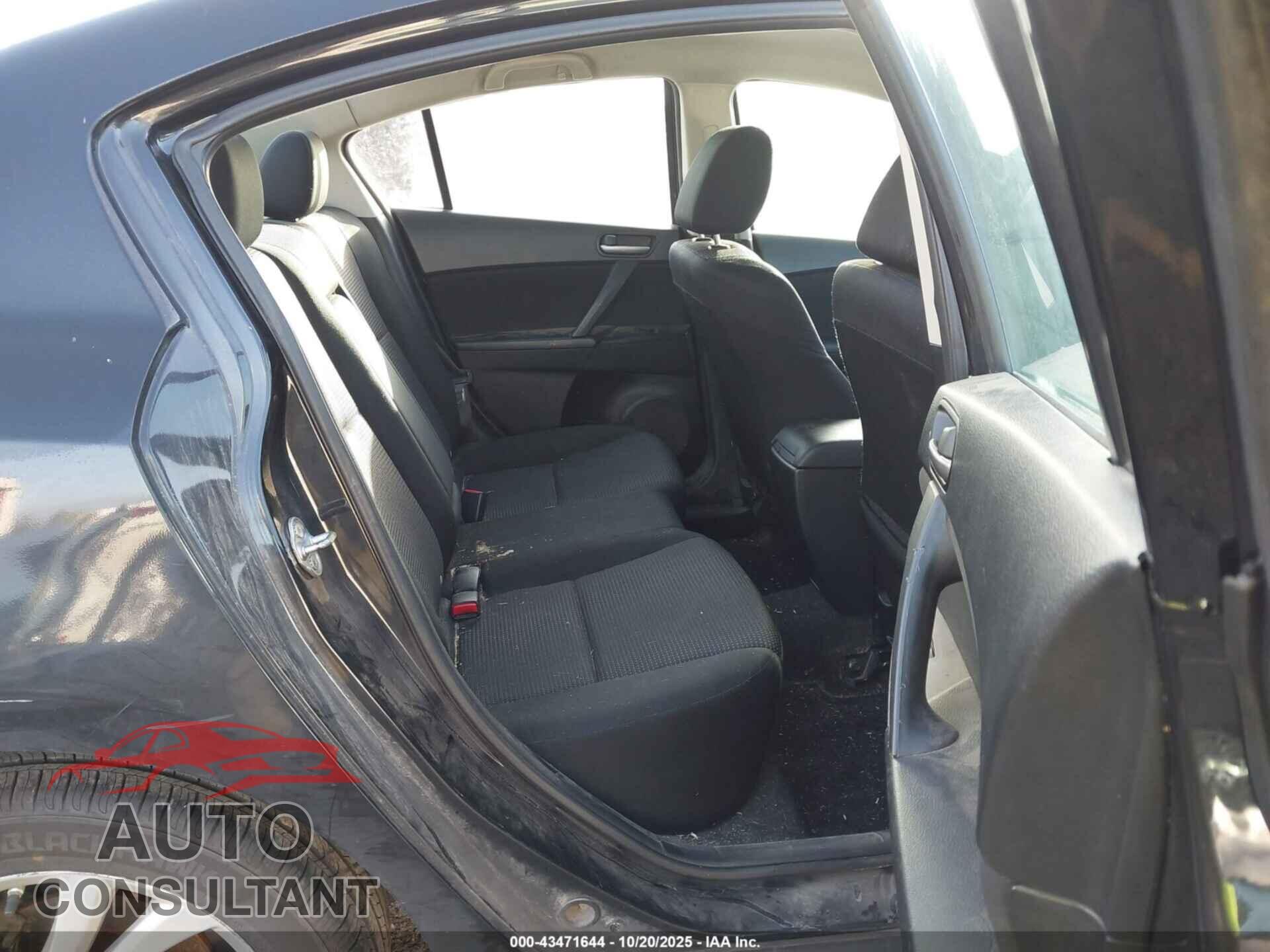 MAZDA MAZDA3 2012 - JM1BL1V85C1624623