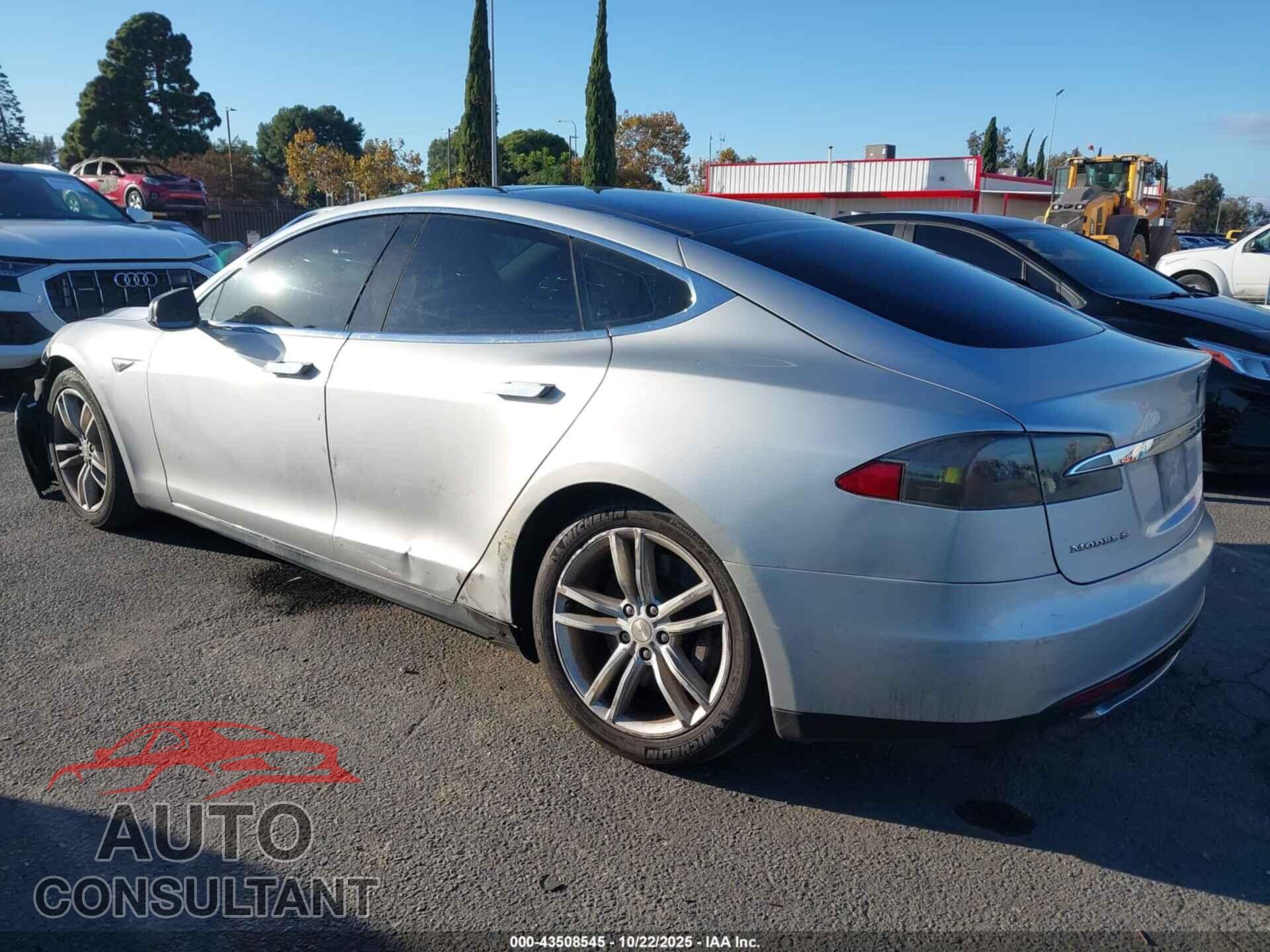 TESLA MODEL S 2014 - 5YJSA1H12EFP41462