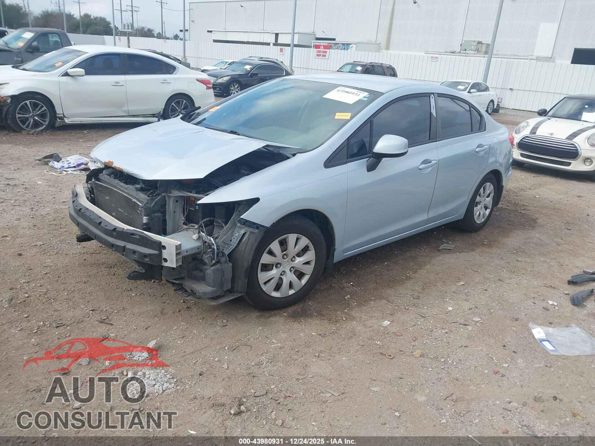 HONDA CIVIC 2012 - 2HGFB2F52CH566259