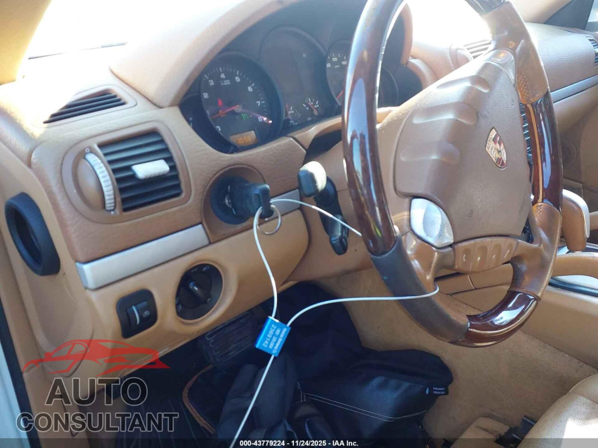 PORSCHE CAYENNE 2010 - WP1AA2AP3ALA05703
