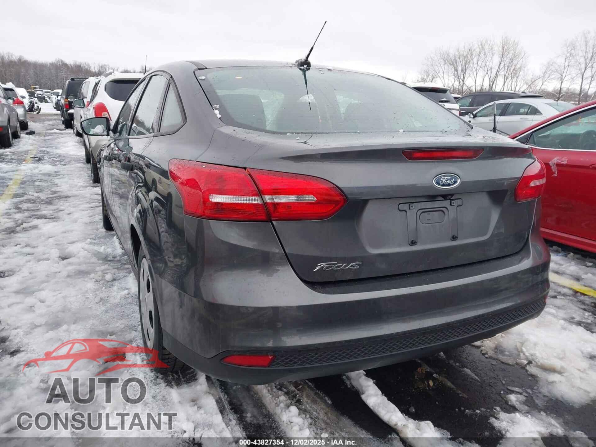 FORD FOCUS 2017 - 1FADP3E28HL285071