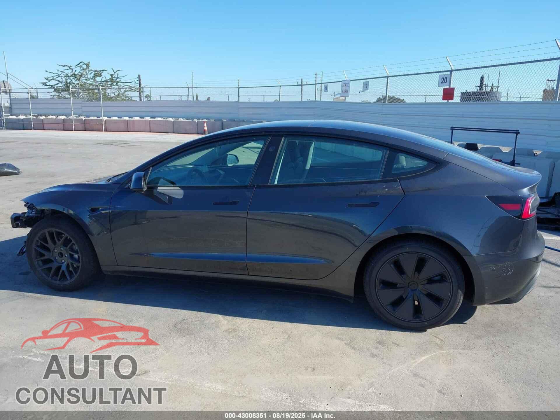 TESLA MODEL 3 2024 - 5YJ3E1EA4RF722091