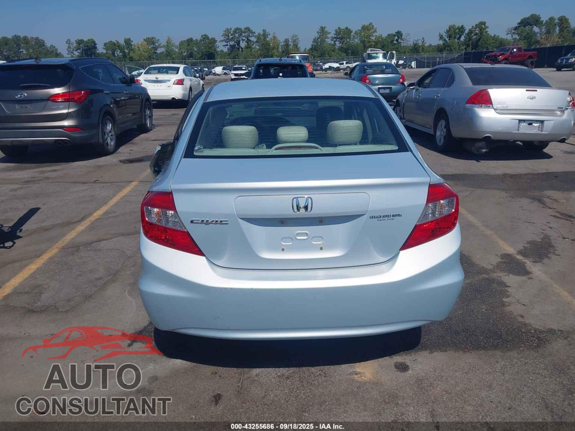 HONDA CIVIC 2012 - 2HGFB2F55CH559483