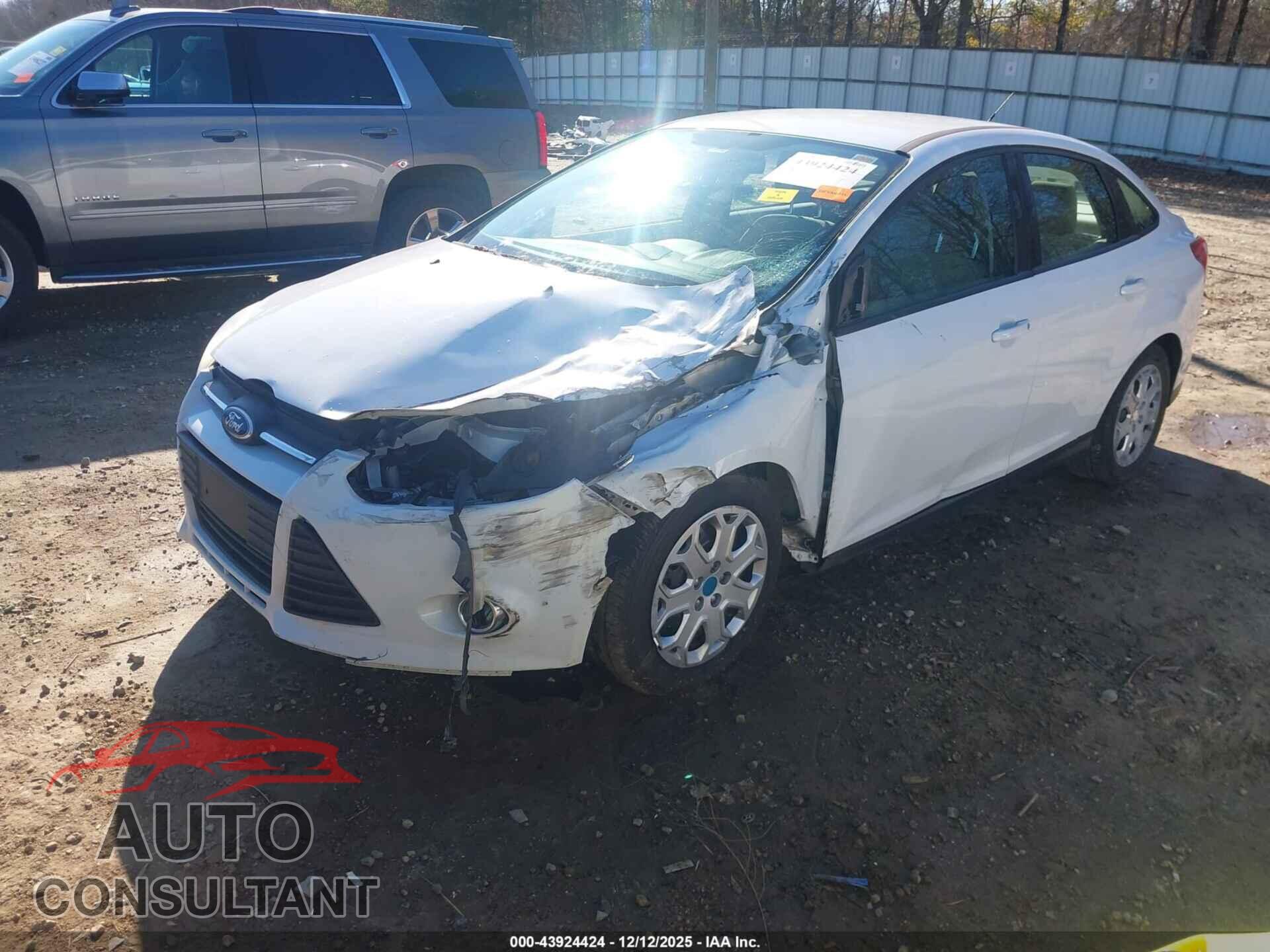 FORD FOCUS 2012 - 1FAHP3F23CL132073